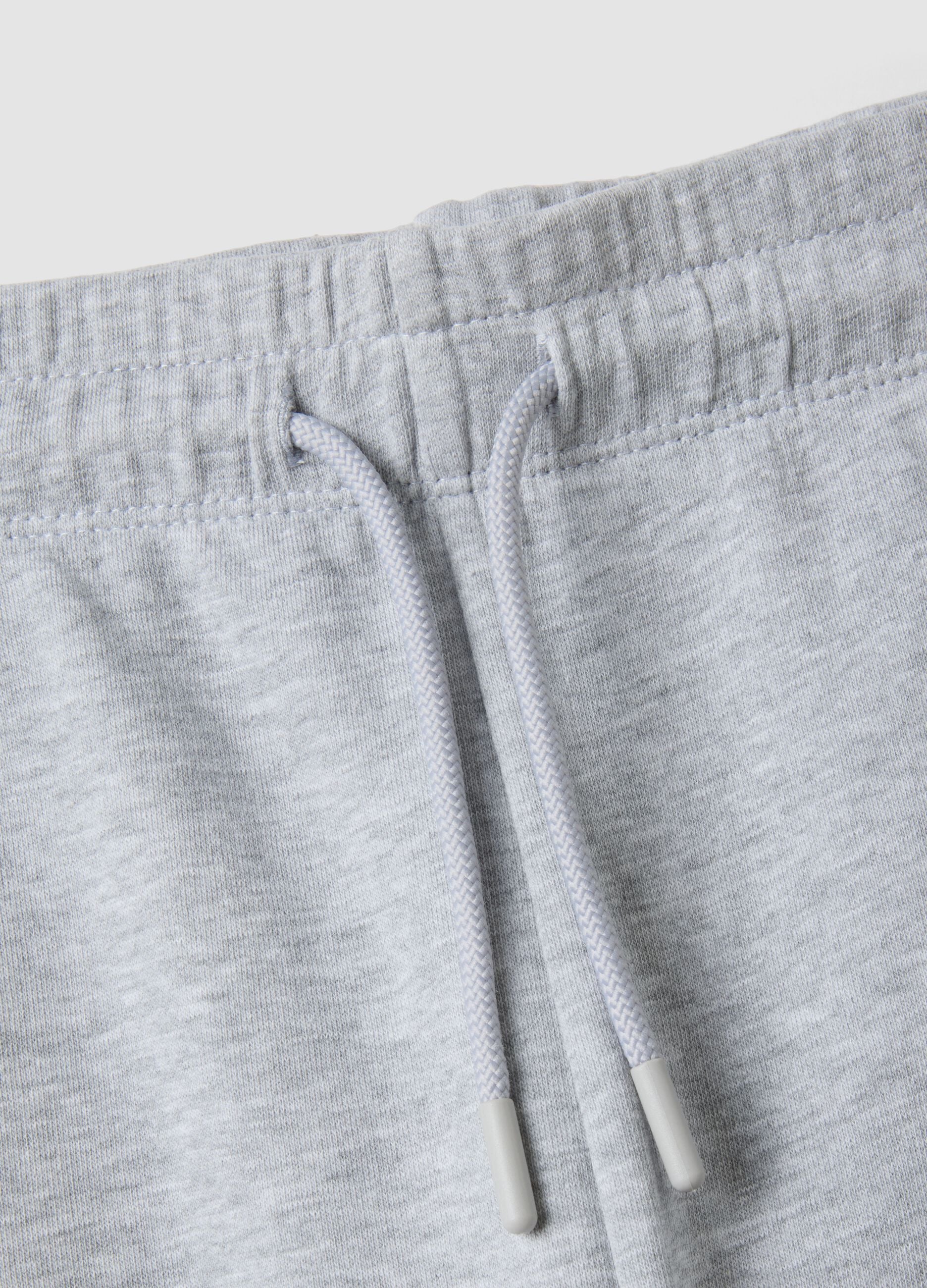 Grey pure cotton joggers with varsity print for boys