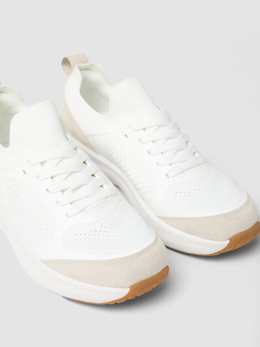 White and beige sporty trainers_1