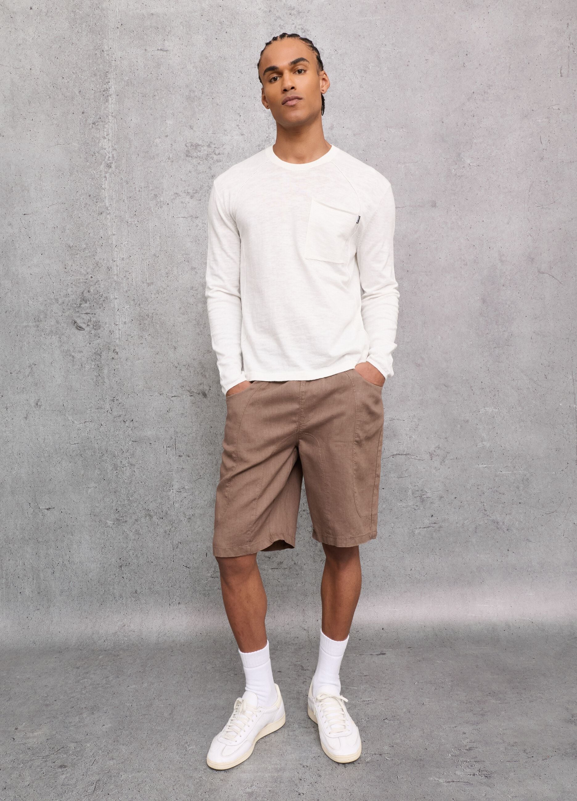 100% Linen Shorts in Mocha