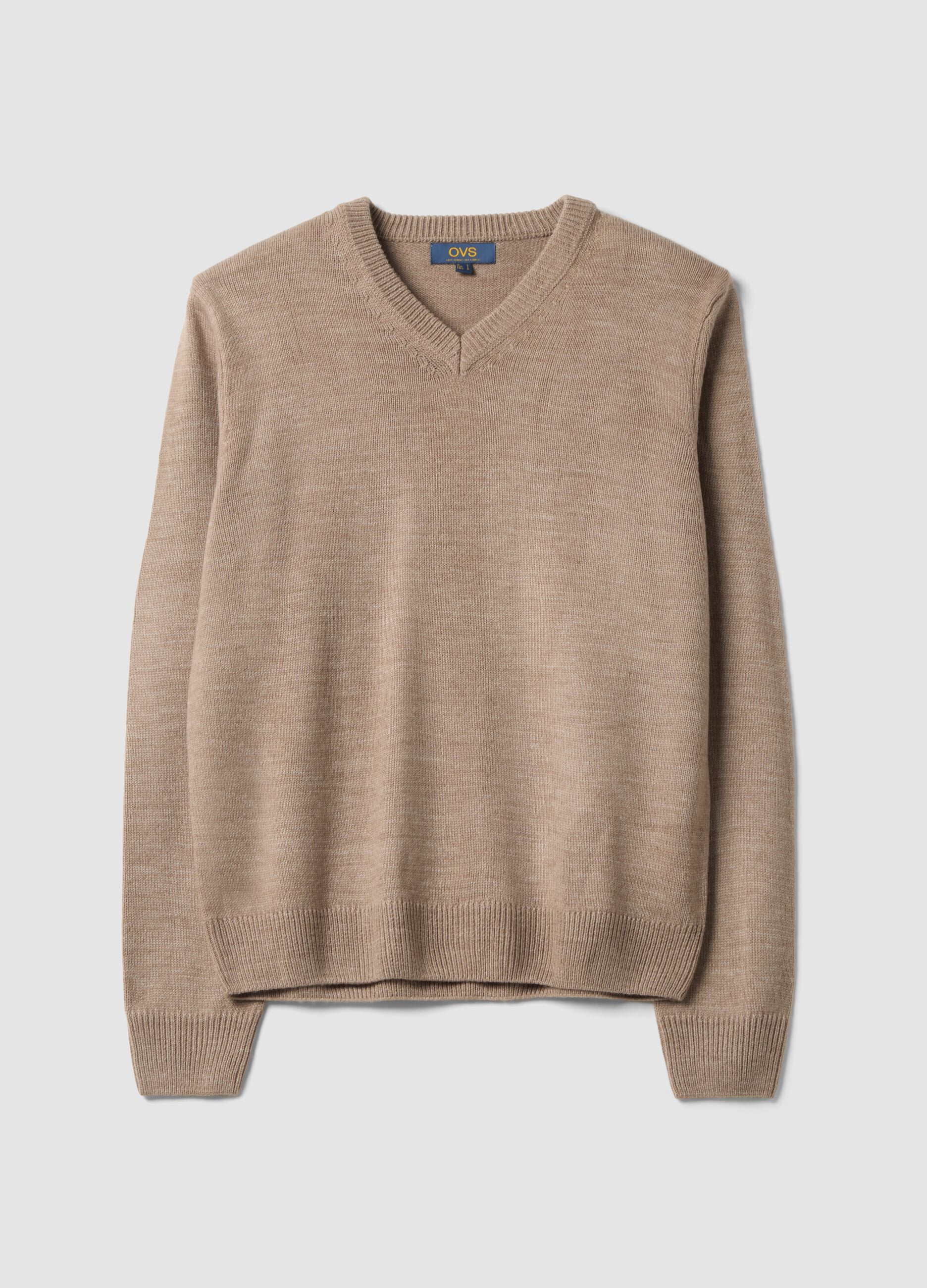Brown V-neck jumper, regular fit