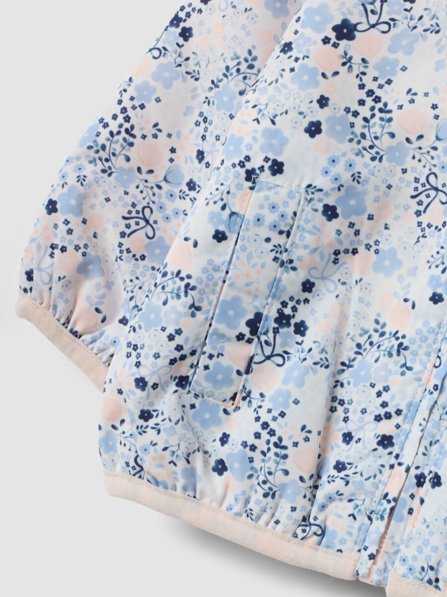 Multicolour floral hooded jacket for baby girl_2