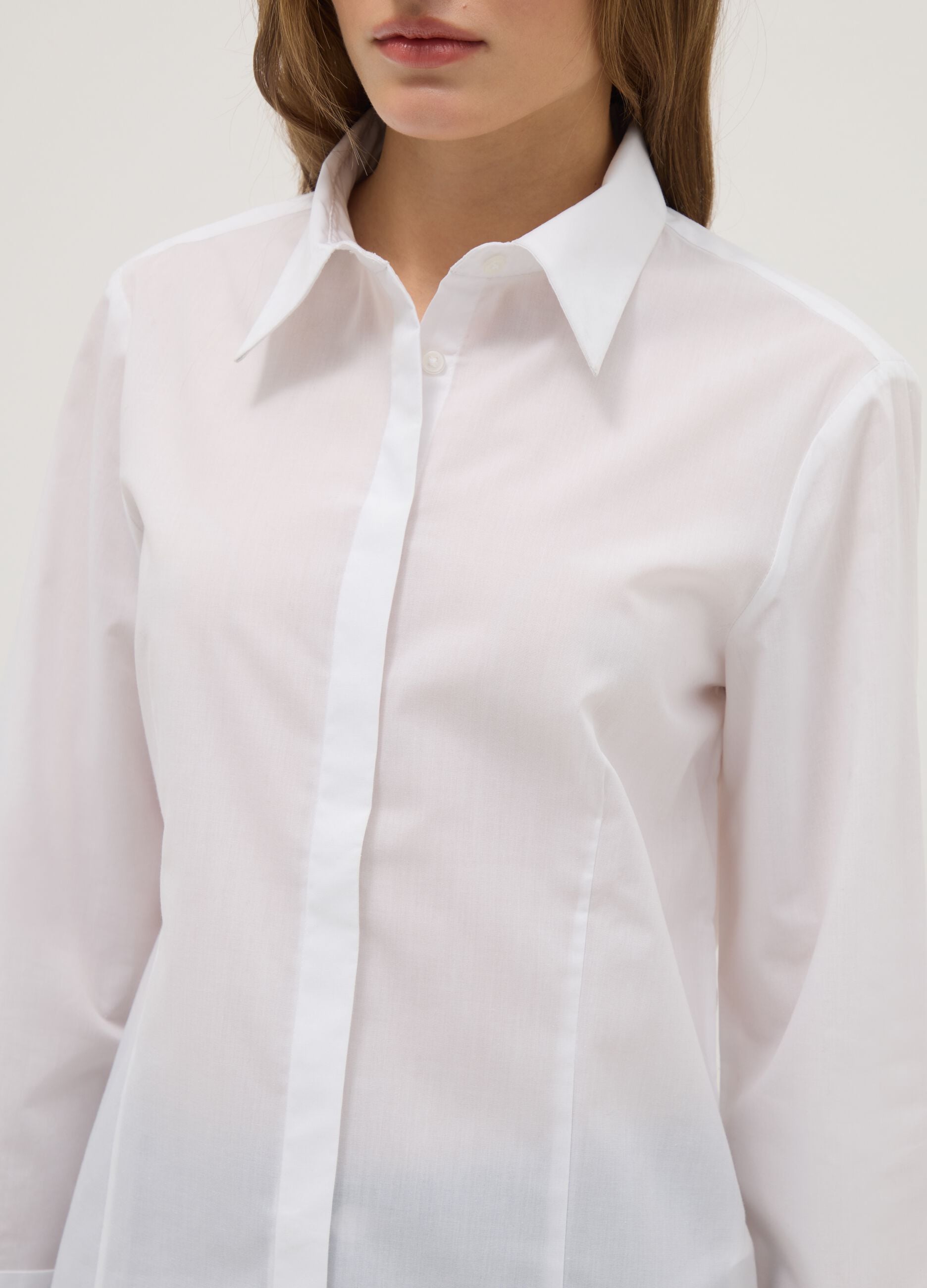 White slim fit cotton blend shirt with classic collar and buttons