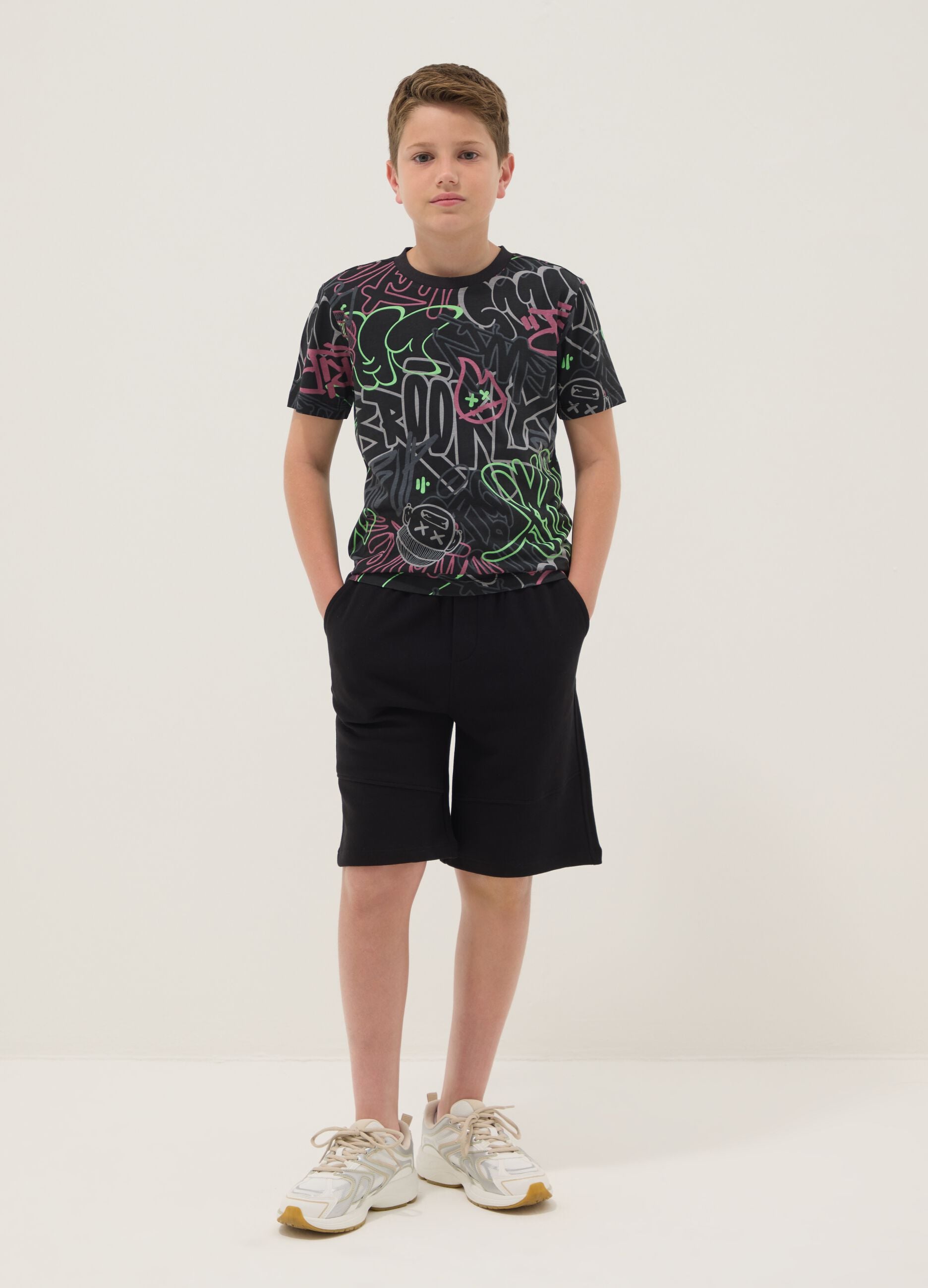 Boys' black 100% cotton comfort-fit shorts