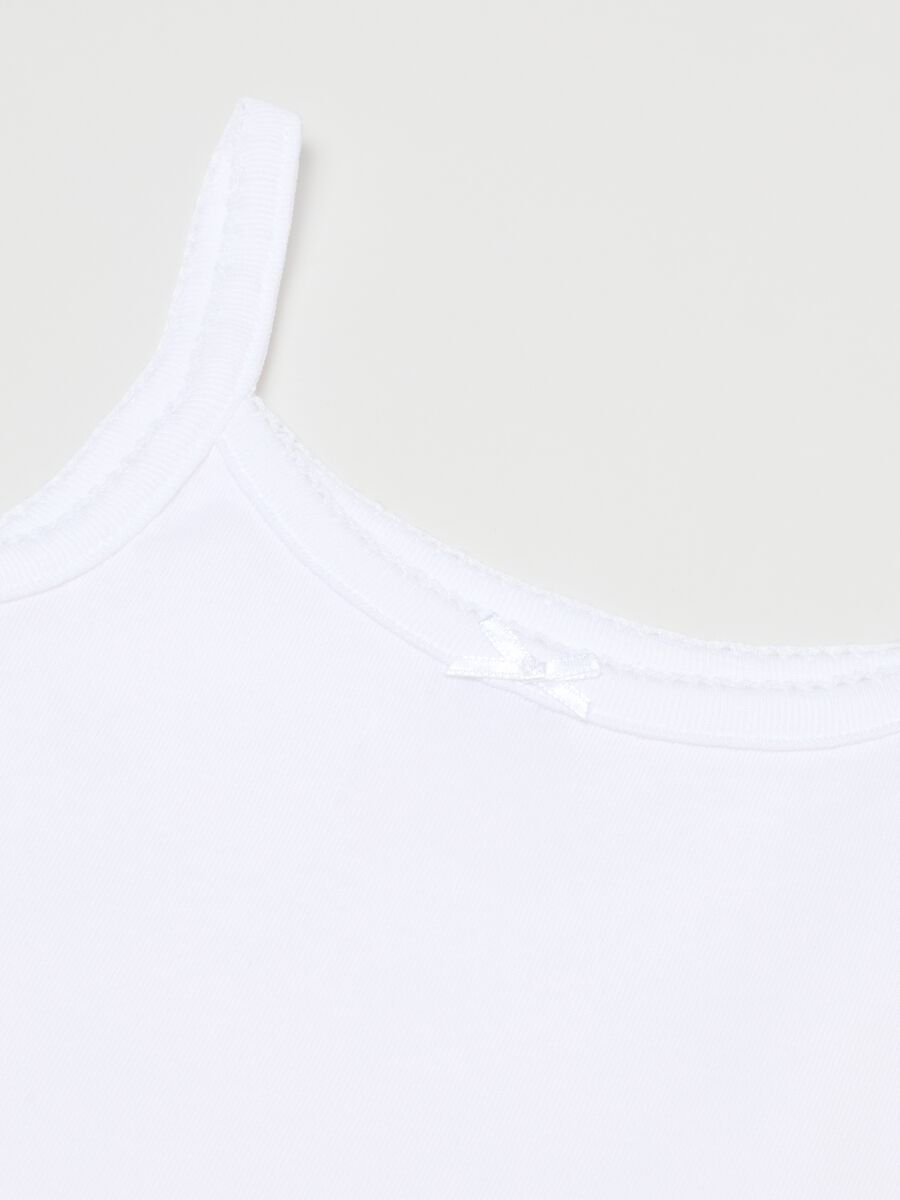 Twin pack of white girls' vests in pure cotton regular fit_2