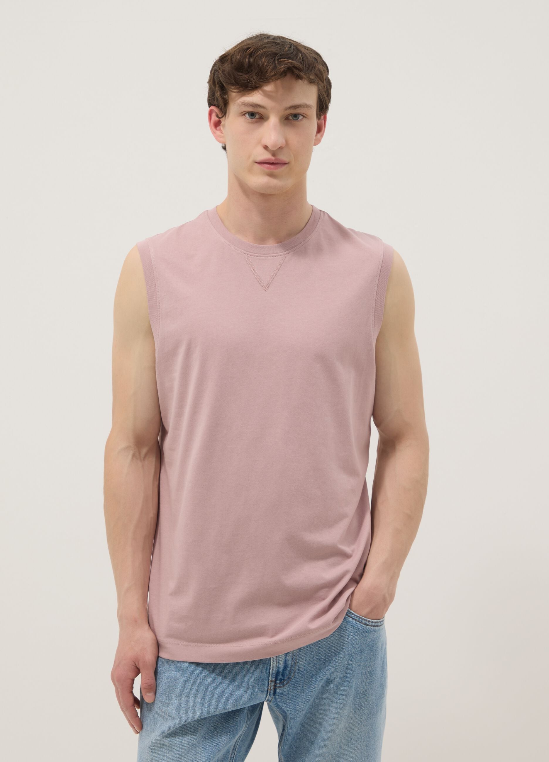 Pink crew-neck pure cotton vest, relaxed fit