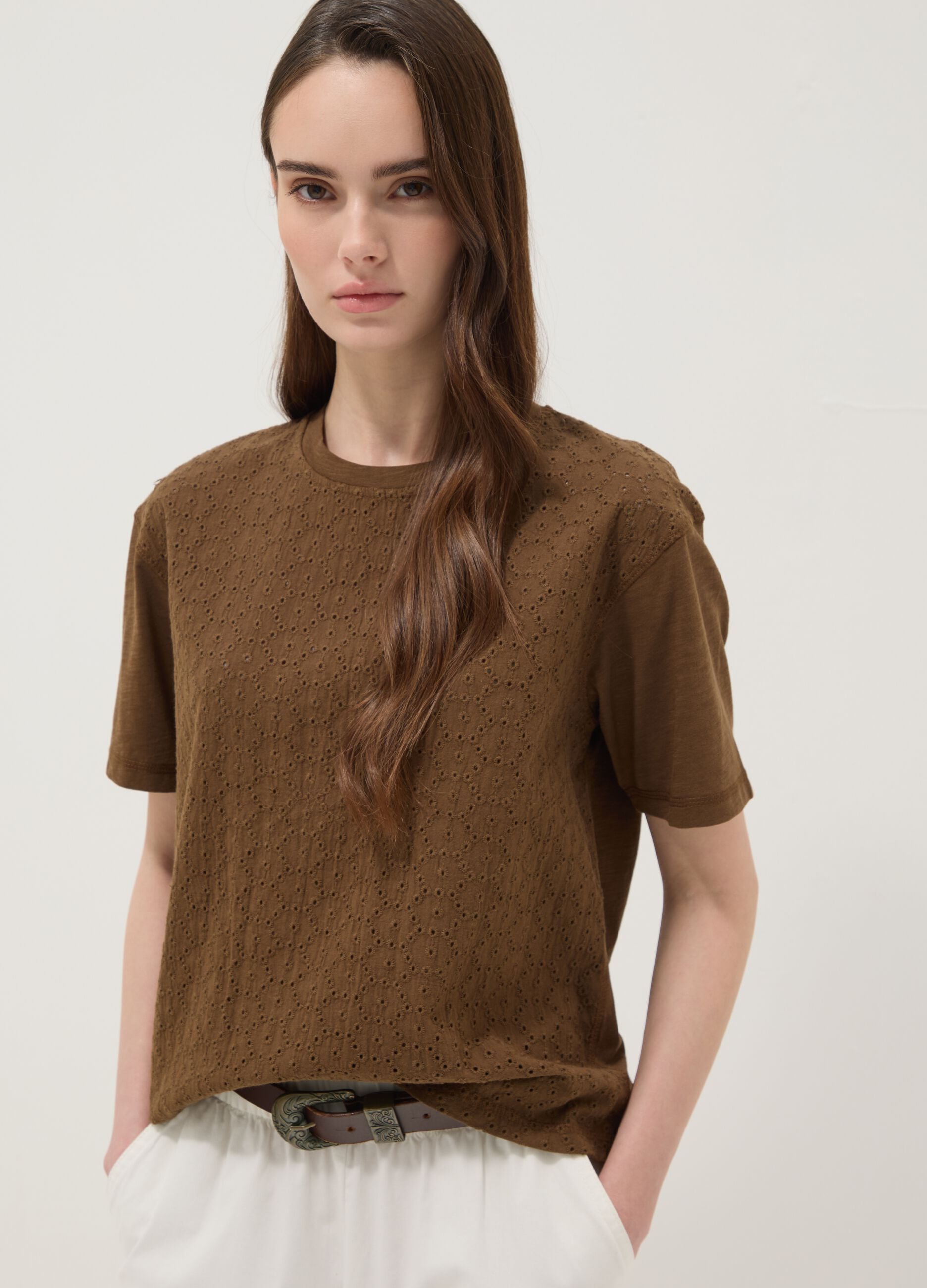 Brown pure cotton T-shirt with broderie anglaise embroidery