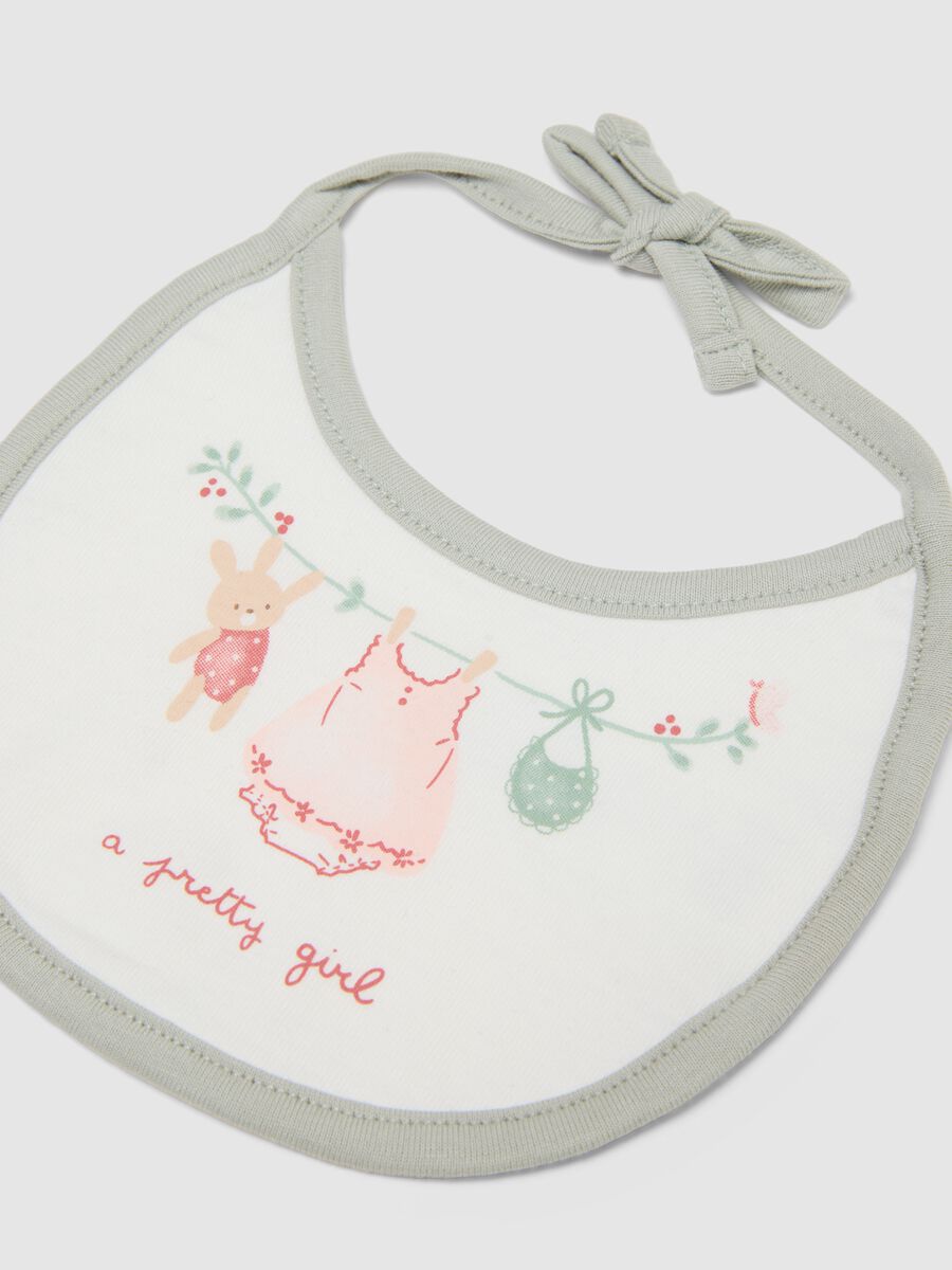 Pack of two newborn bibs in multicolour pure cotton with embroidery_1