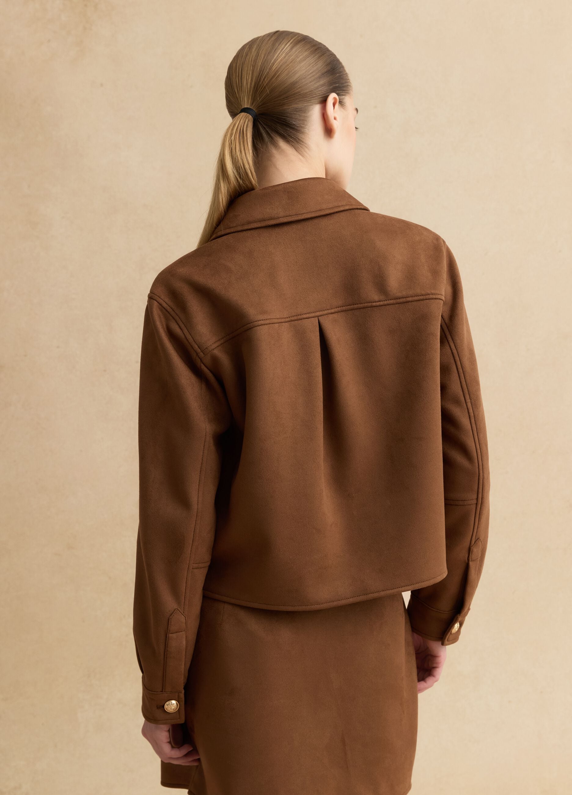 Elegant brown regular fit jacket with gold buttons