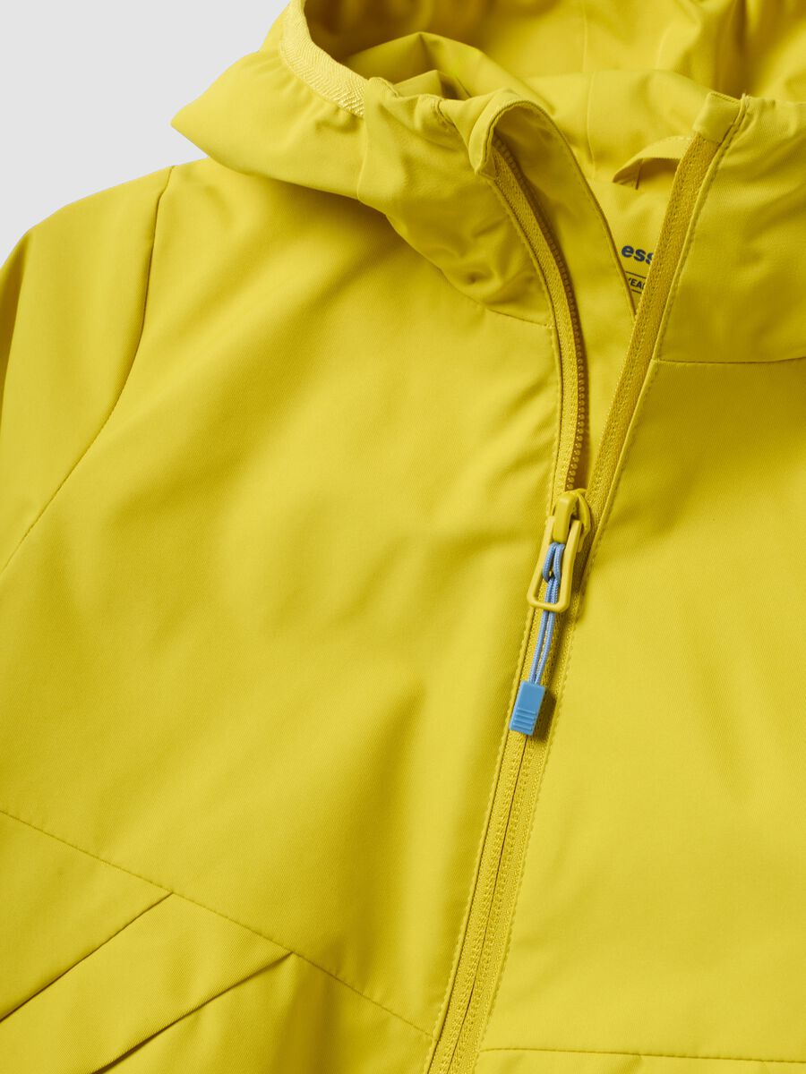Yellow rain jacket with hood and zip, oversized fit for boys_2