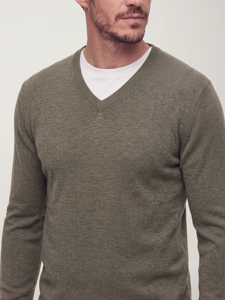 Grey V-neck viscose-blend jumper, regular fit_2