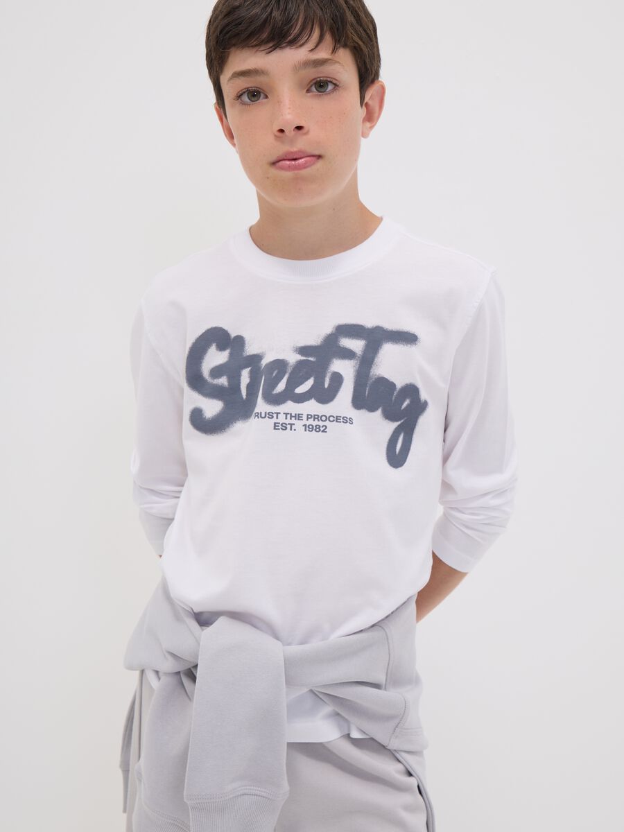 White organic cotton T-shirt with &ldquo;Street Tag&rdquo; print for boys_0