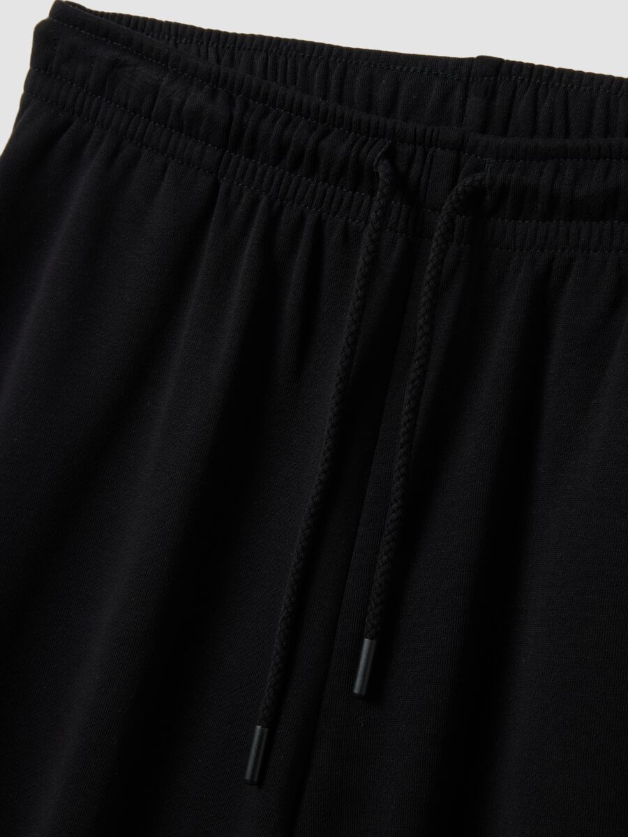Black cotton-blend regular-fit shorts with elasticated waist_5