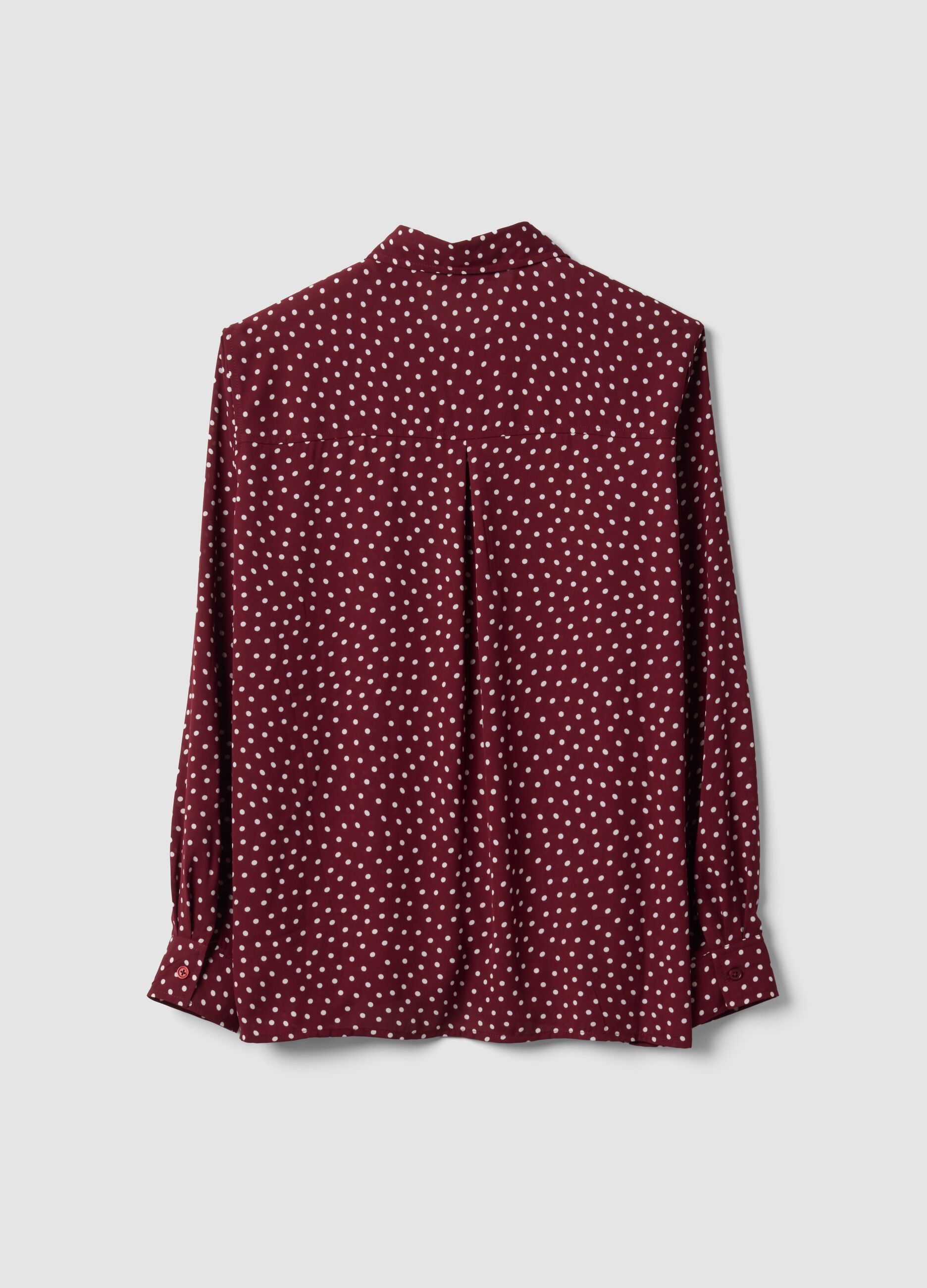 Red polka dot shirt with classic collar, regular fit