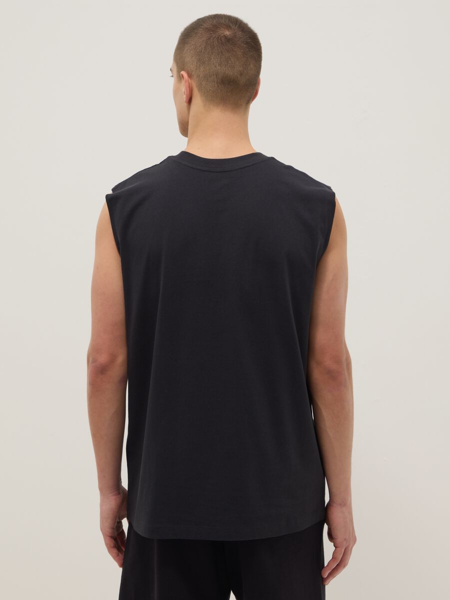 Black pure cotton regular-fit vest top with print_2
