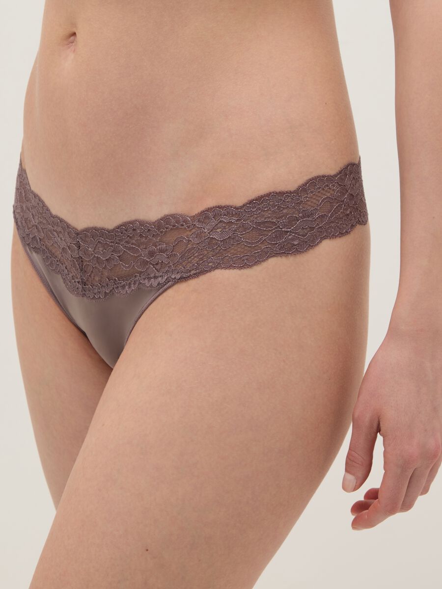 Regular fit brown lace thong_3