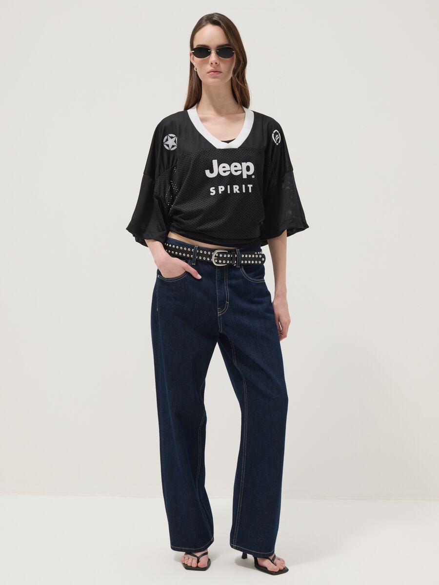 T-shirt nera a maniche corte con inserto traforato regular fit_2