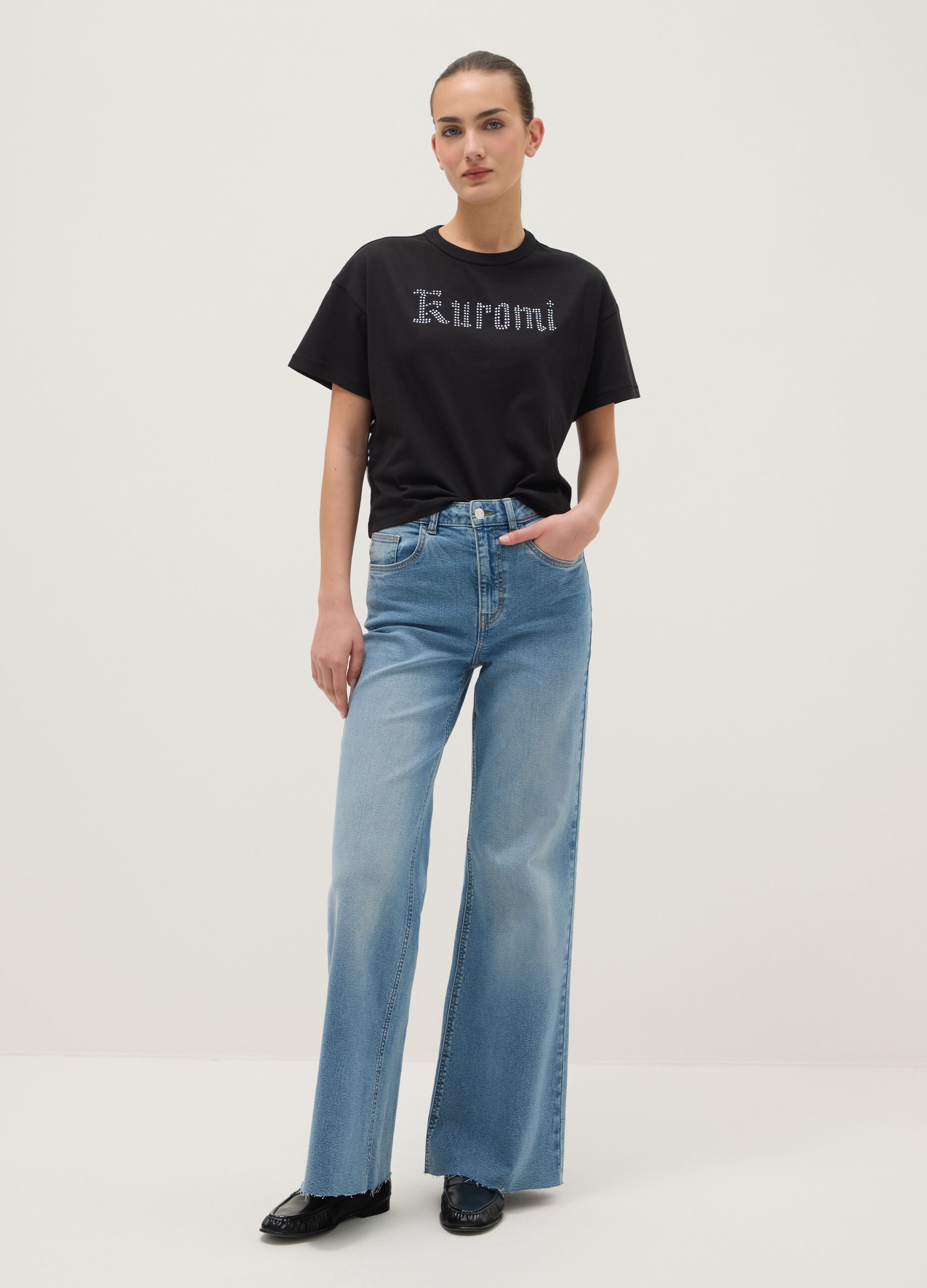 Regular fit black pure cotton T-shirt with Kuromi print and rhinestones