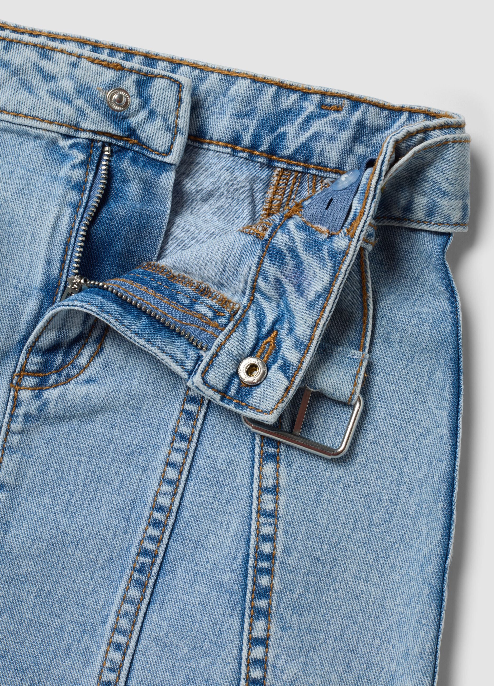 Light blue denim skirt in pure cotton with matching belt for girls