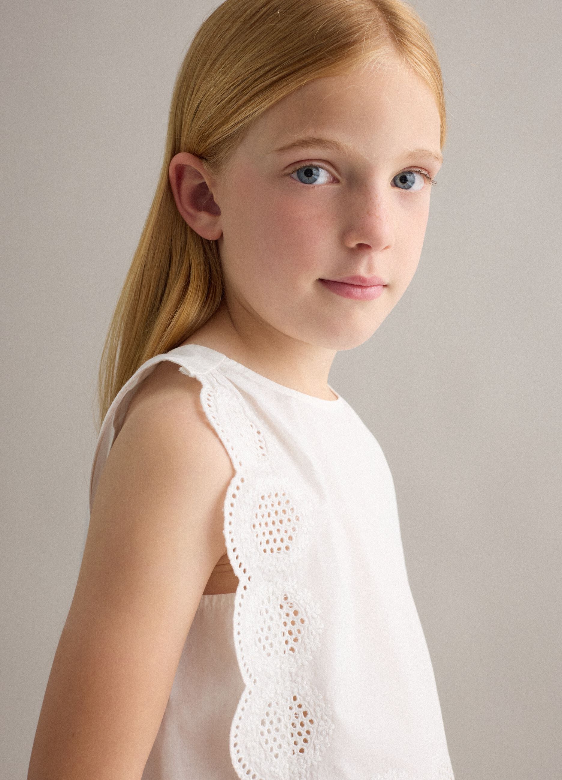 White pure cotton top with scalloped trim