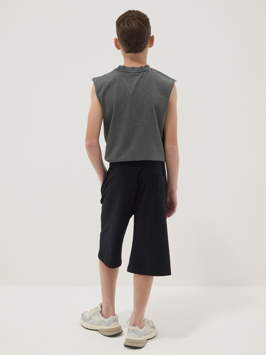Pantaloncini in puro cotone nero da ragazzo comfort fit_1