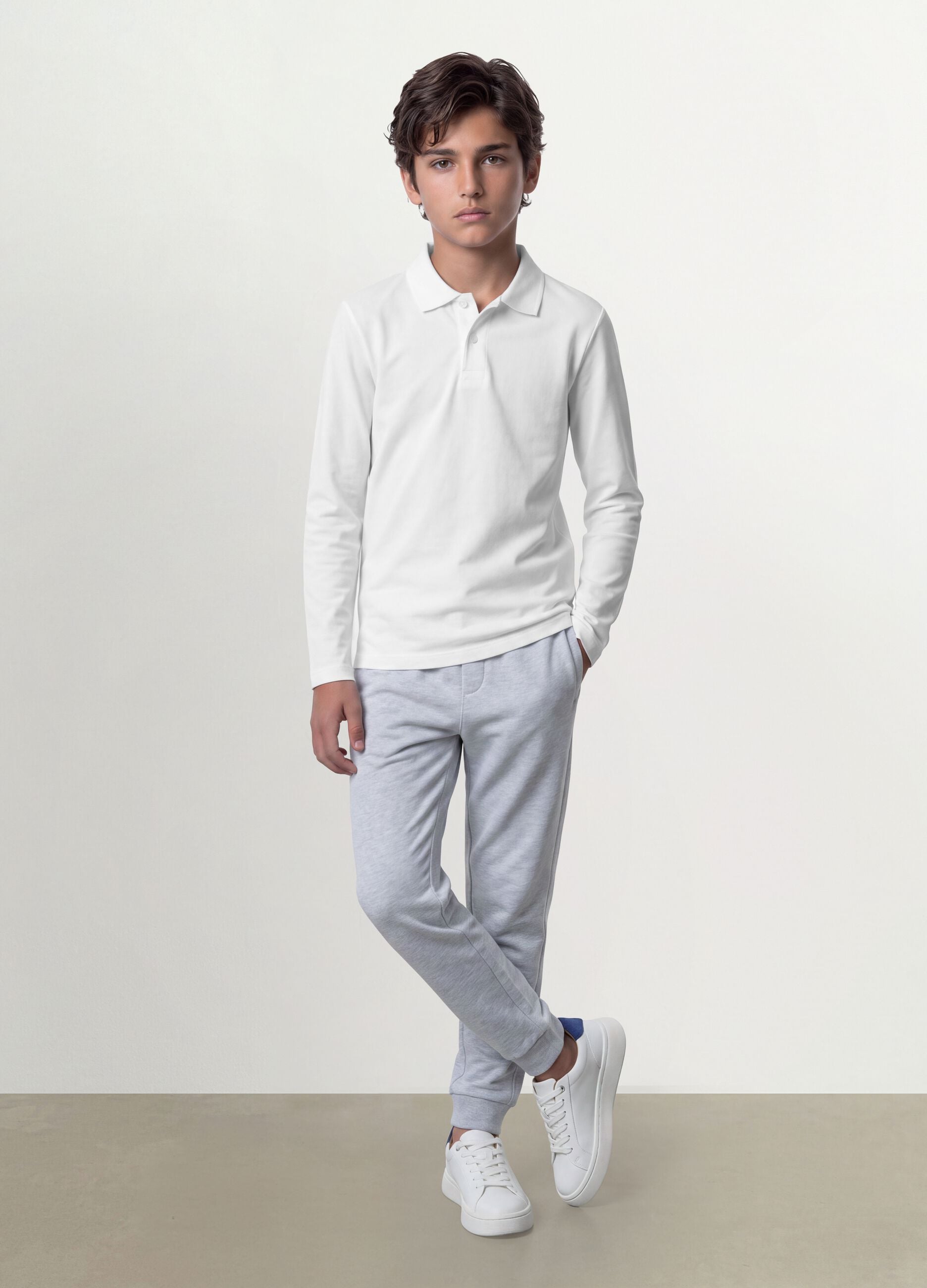 Boys&rsquo; white organic cotton piqu&eacute; polo shirt, regular fit