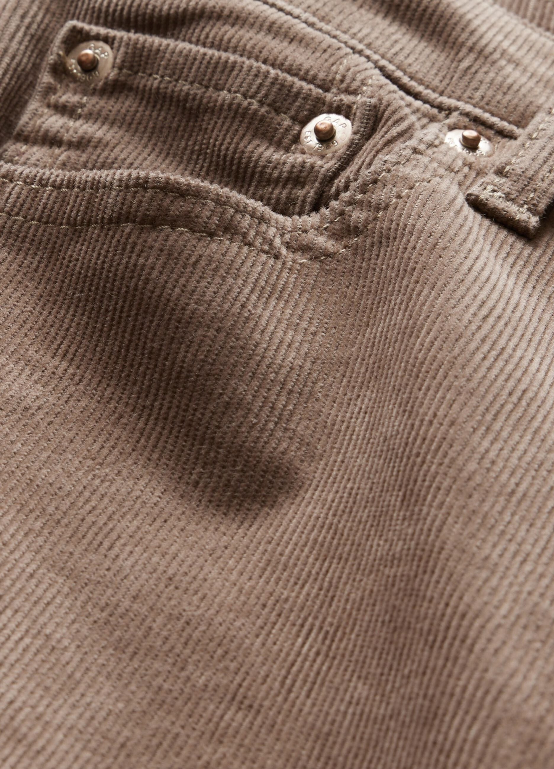 Straight high-rise trousers in corduroy