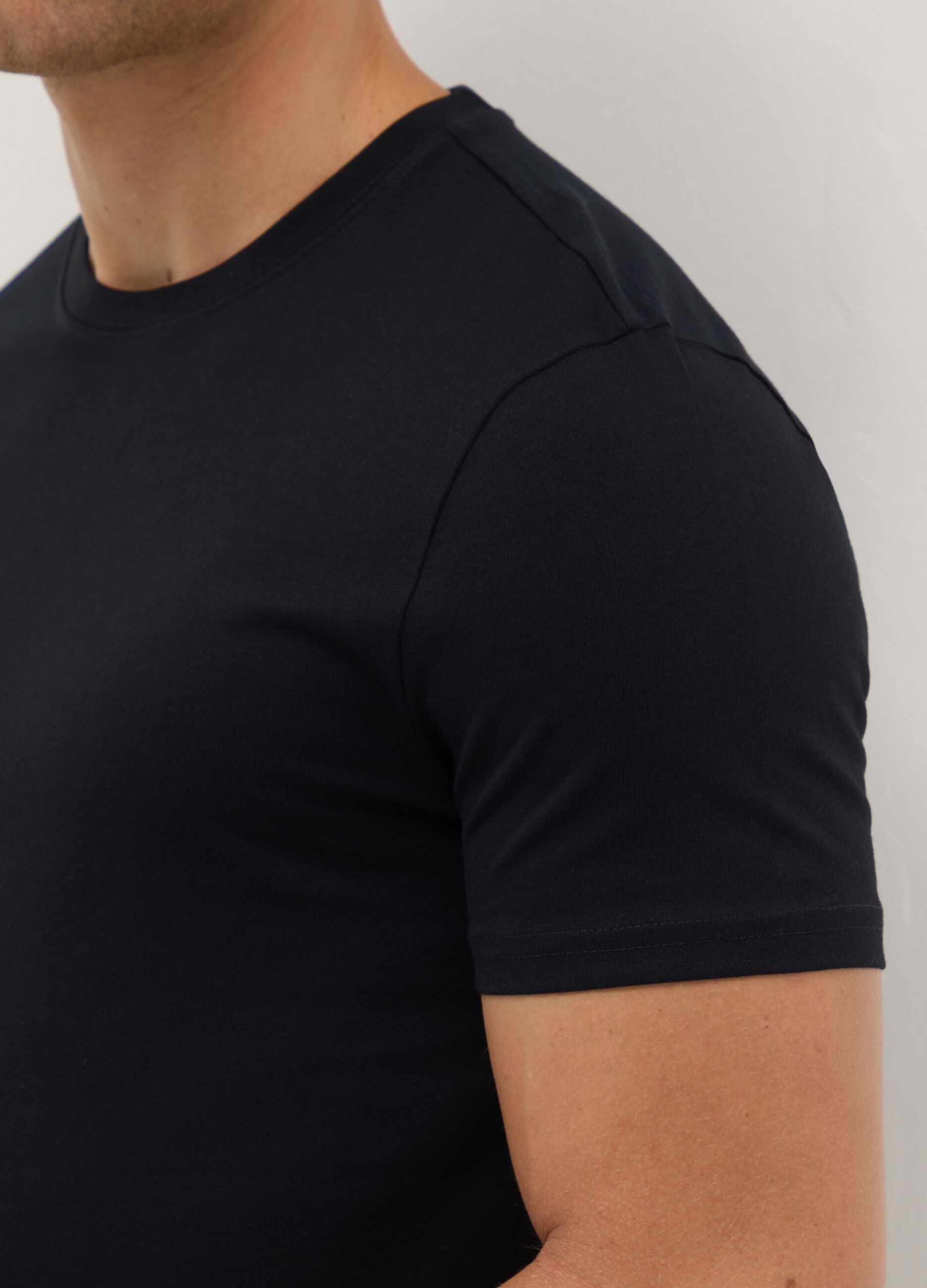 Two-Pack Black T-shirts in Pure Cotton Regular Fit