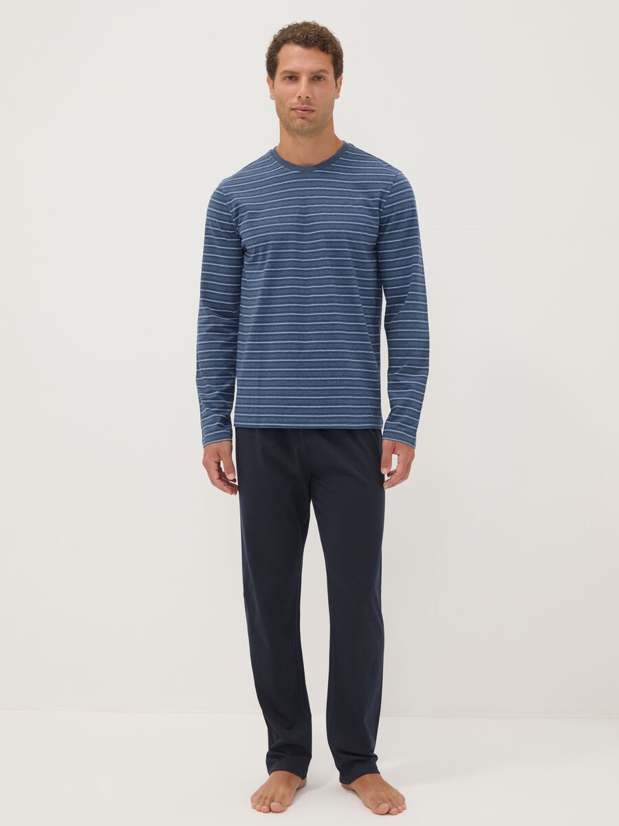 Blue and black striped organic cotton crew-neck pyjamas_0