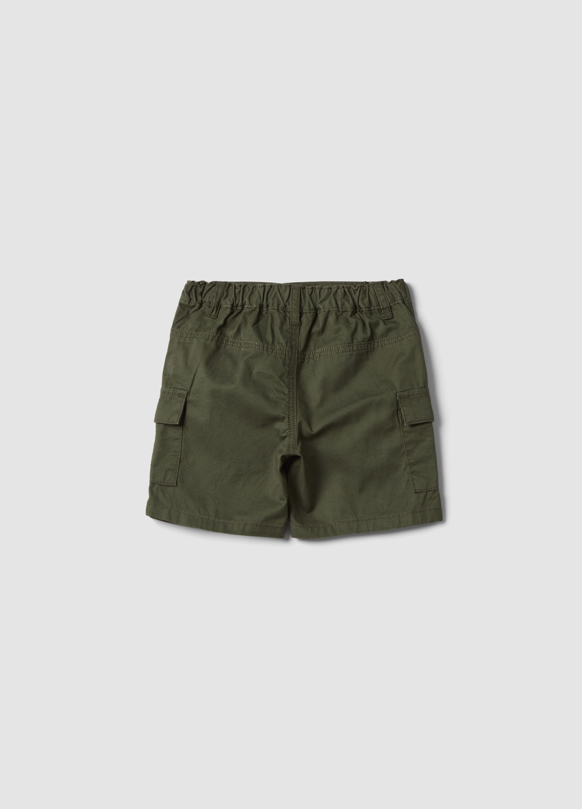 Green pure cotton cargo shorts for boys, regular fit