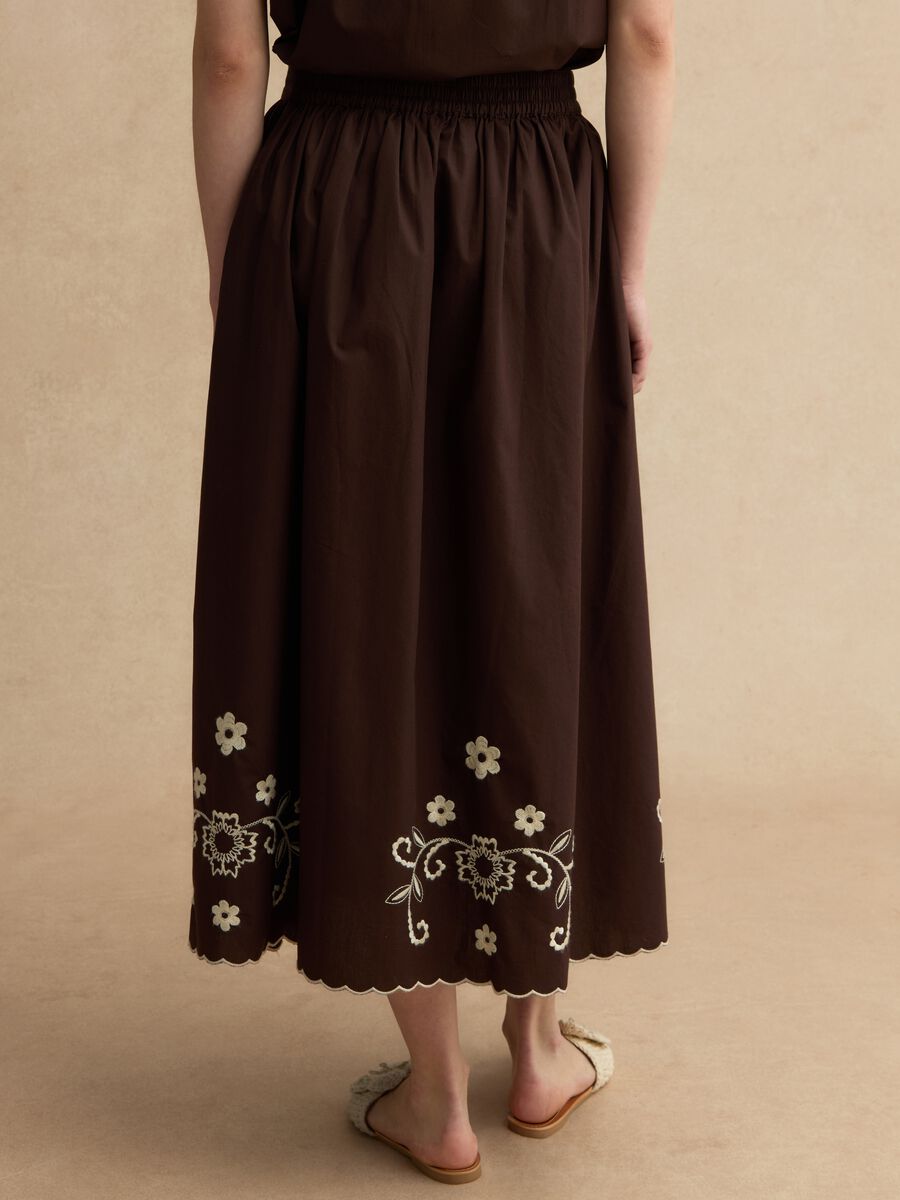 Brown pure cotton long skirt regular fit with floral embroidery_2