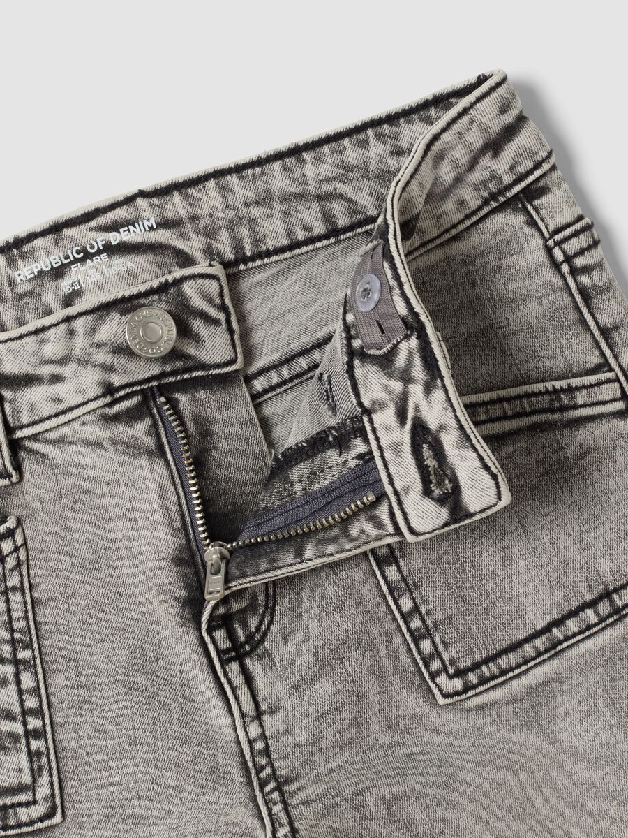 Girls&rsquo; grey flared jeans in stretch cotton_1