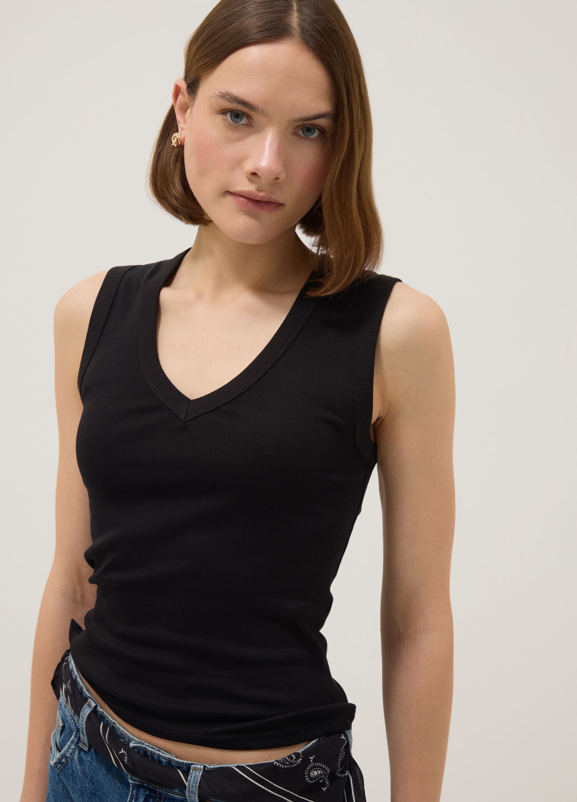 Black pure cotton tank top with V-neck regular fit