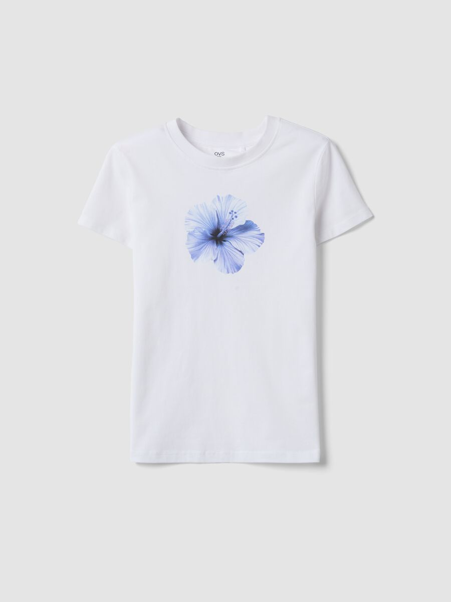 T-shirt bianca in puro cotone con fiore blu per ragazza regular fit_3
