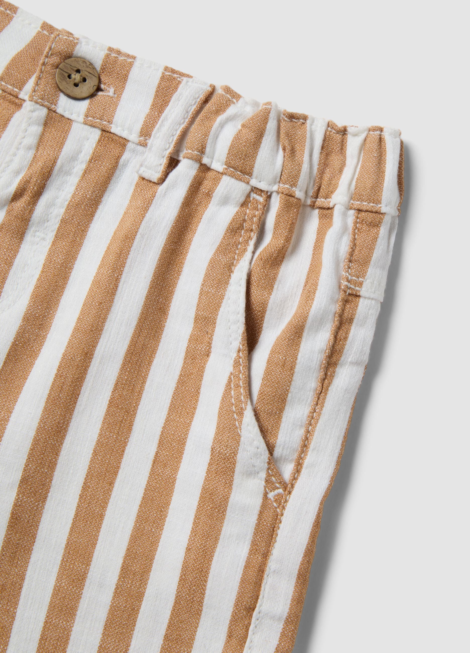 Multicolour striped cotton and linen blend shorts for toddlers with regular fit