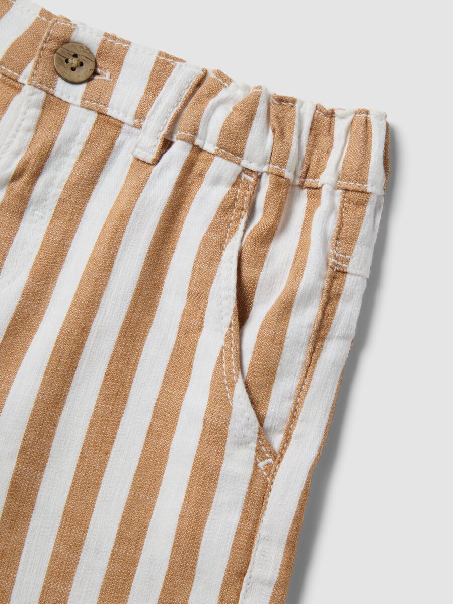 Shorts in misto cotone e lino a righe multicolor da bimbo regular fit_3