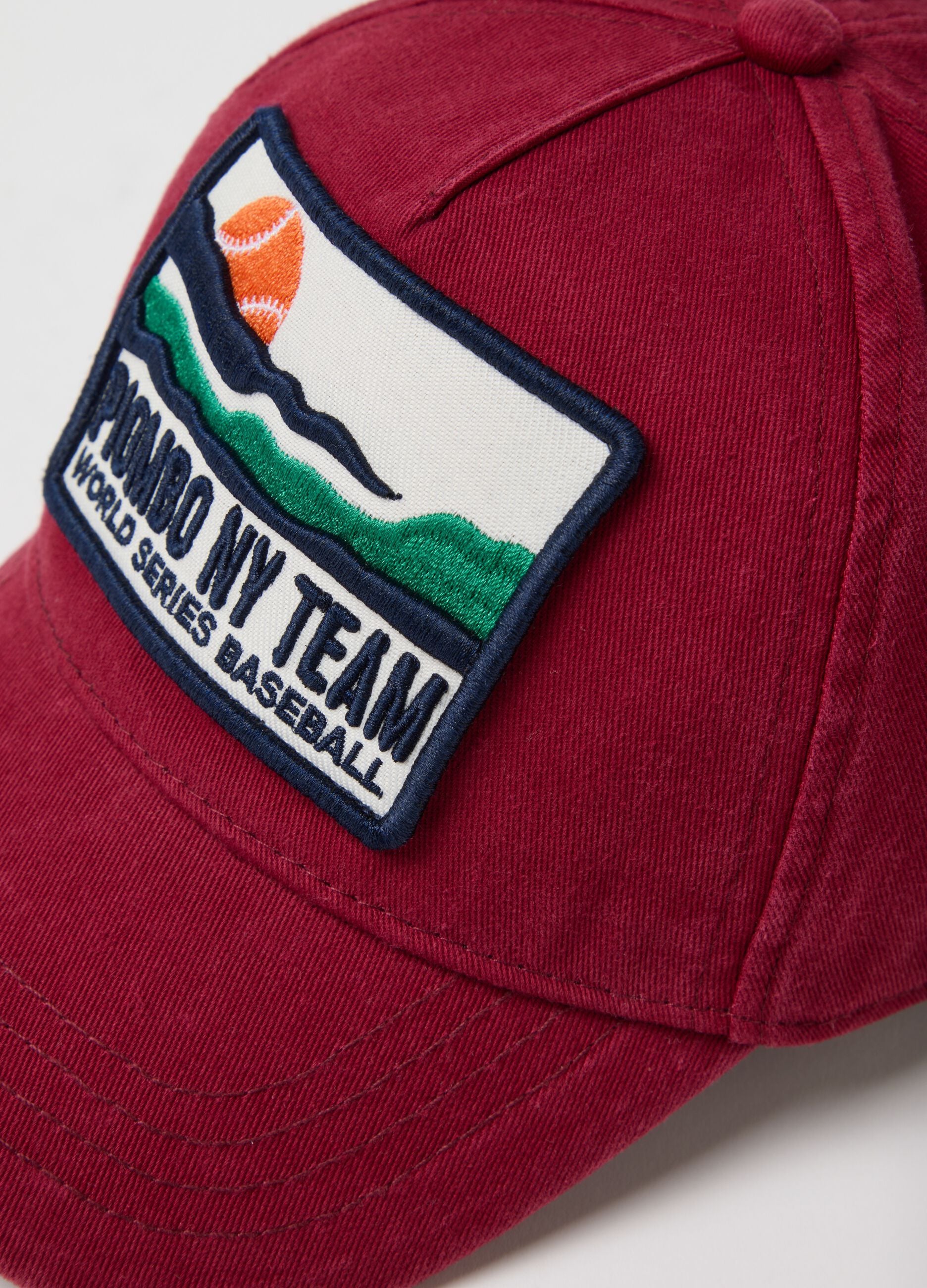 Red cotton baseball cap for kids with patch