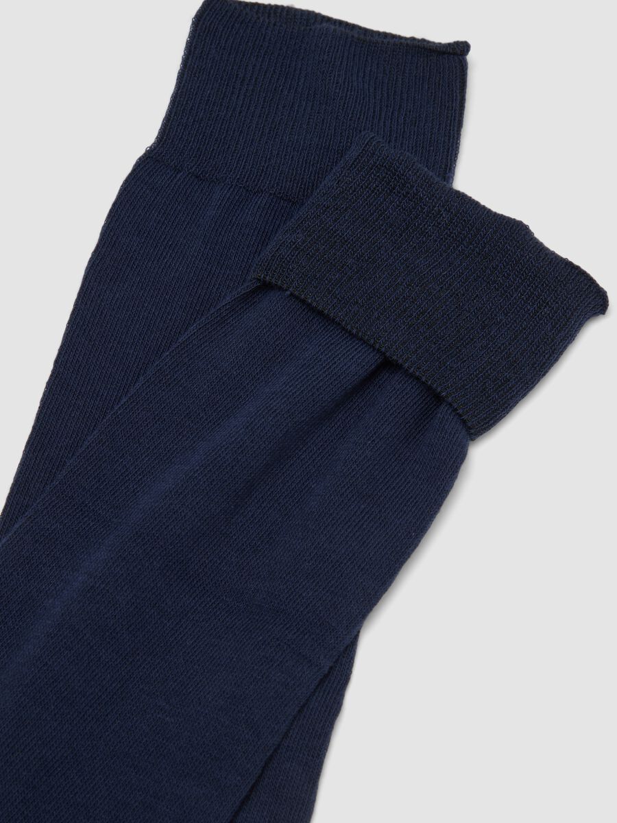 2-pack of long blue and red stretch cotton socks_1