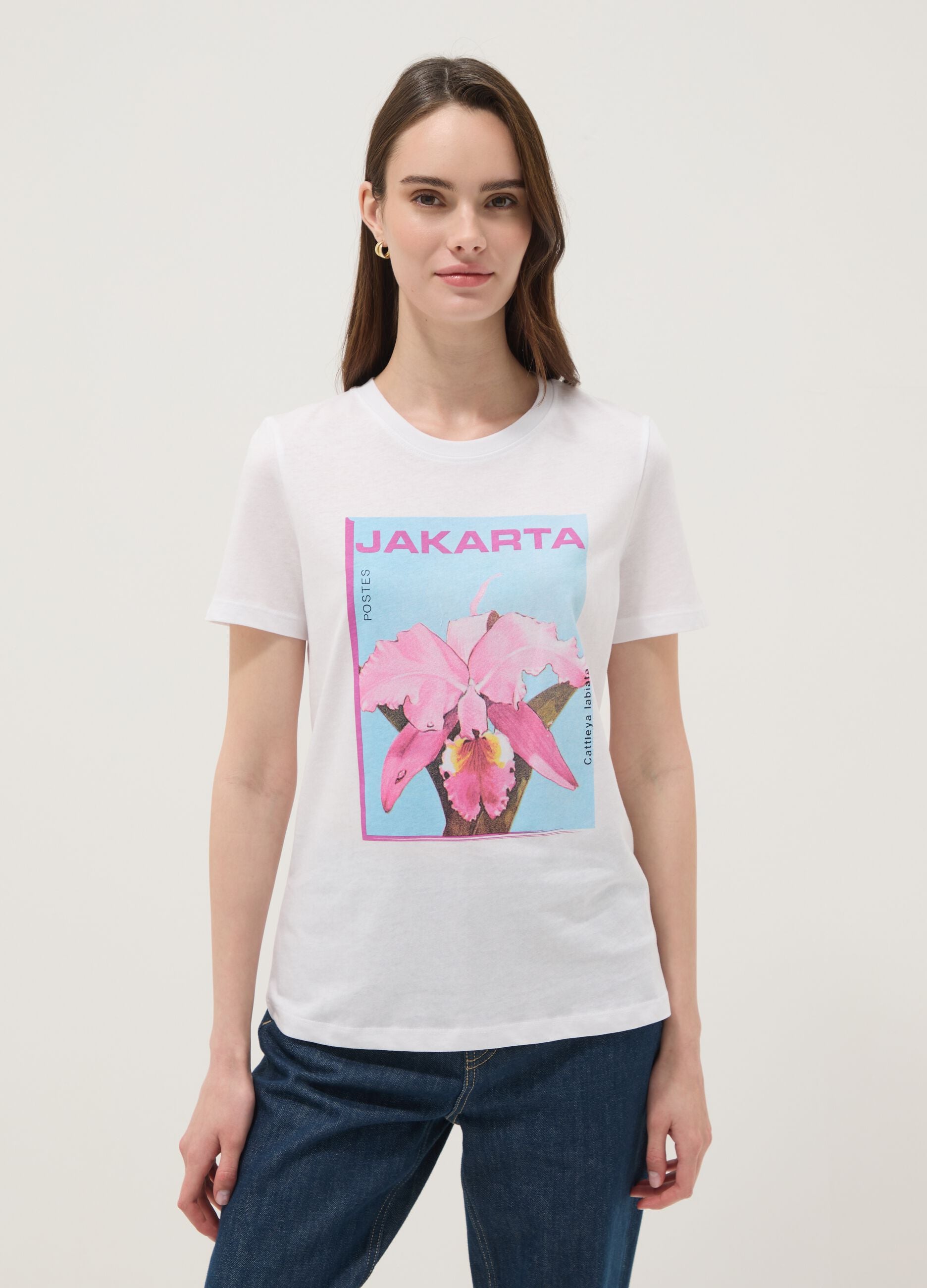 White pure cotton T-shirt with front print
