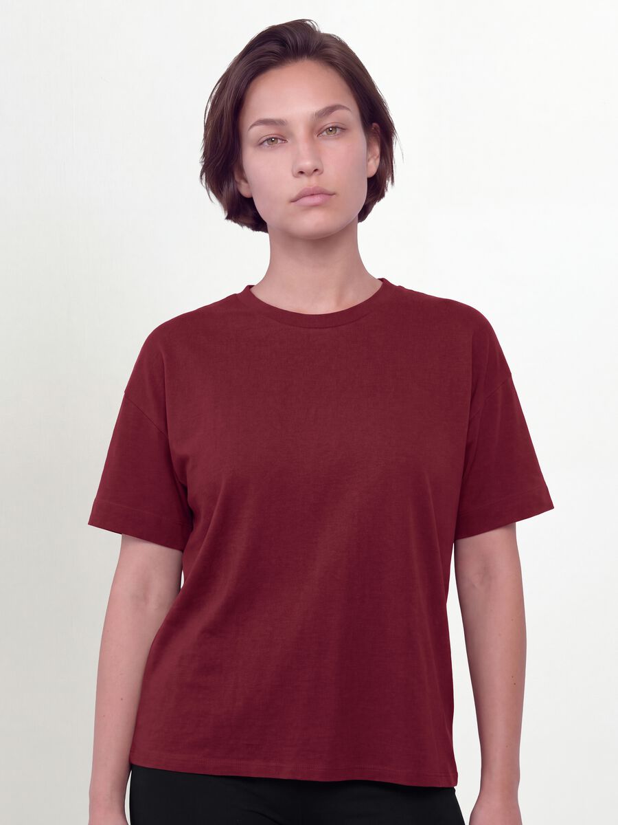 T-shirt girocollo rossa in misto cotone e modal elasticizzato regular fit_2