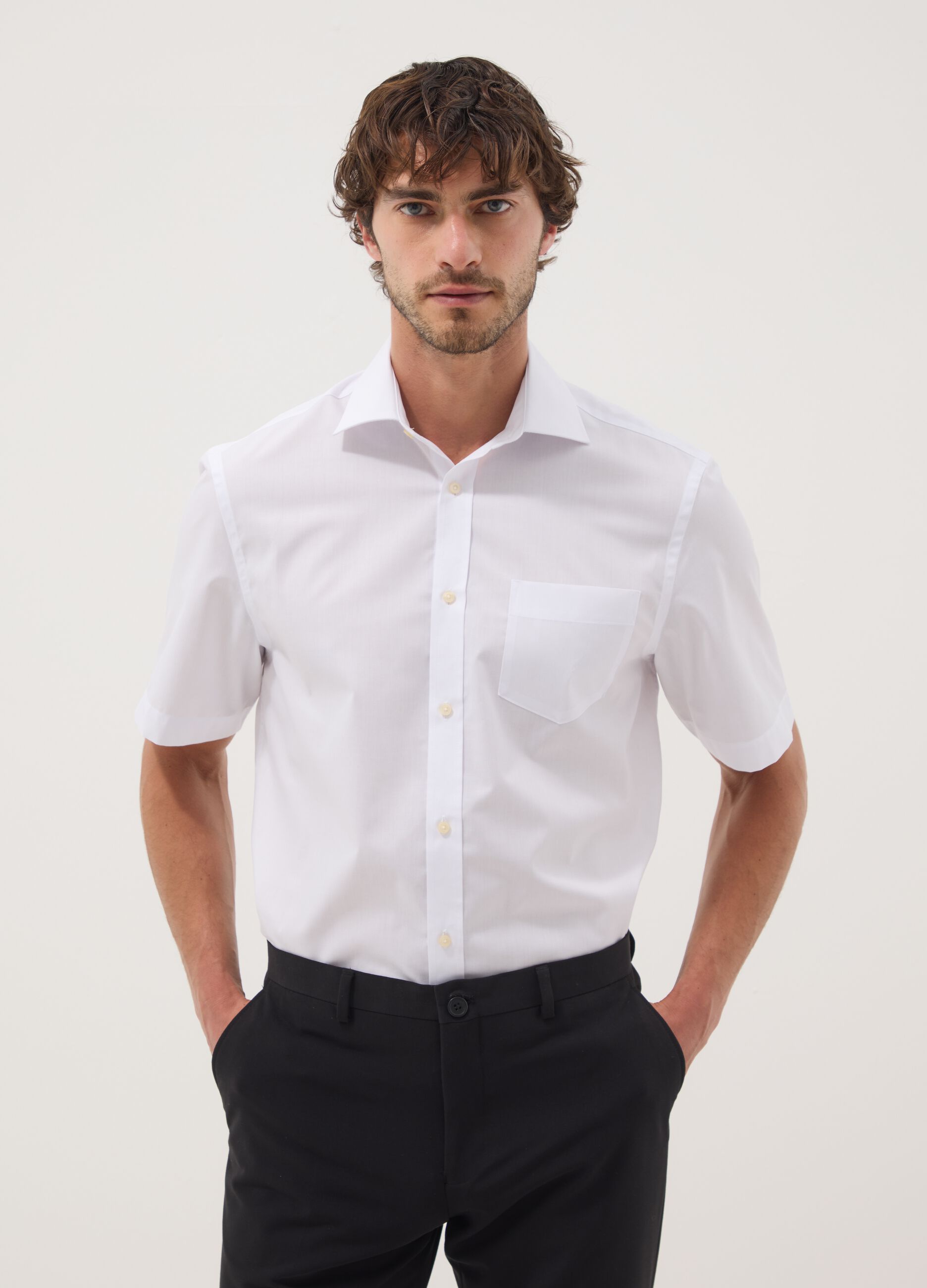 White short-sleeve easy-iron cotton-blend shirt, regular fit