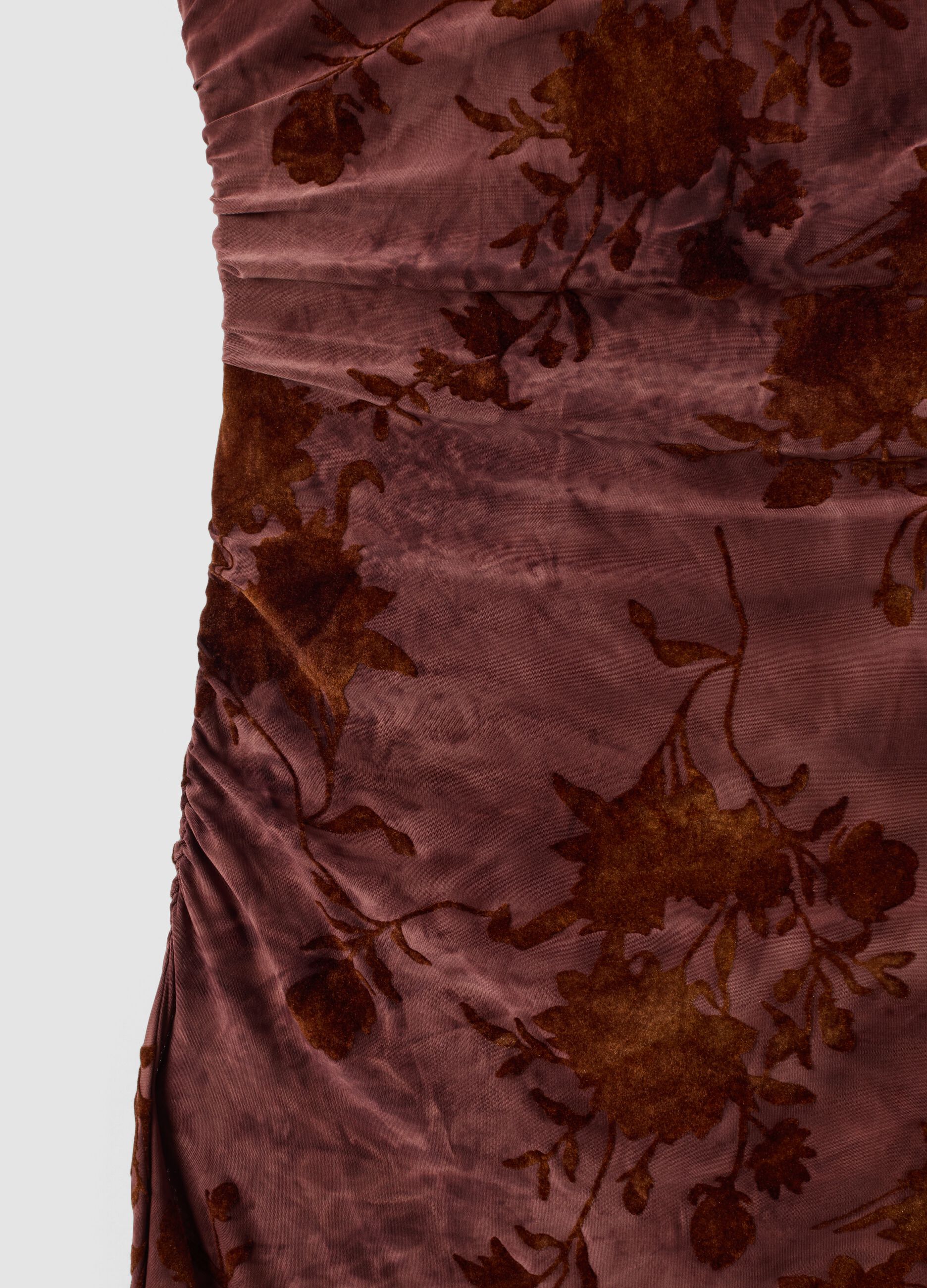Red fitted maxi dress in stretch floral fabric