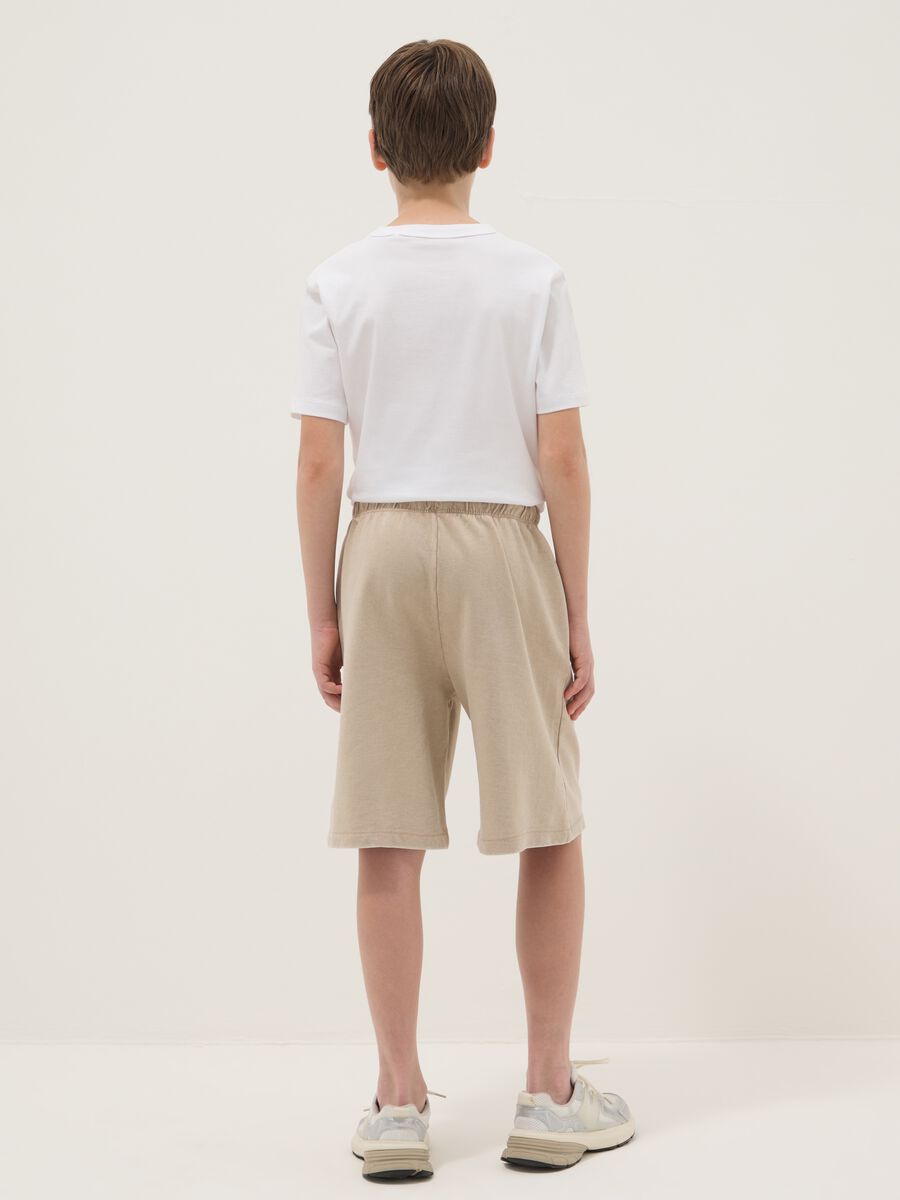 Pantaloni corti in puro cotone beige da ragazzo comfort fit_1