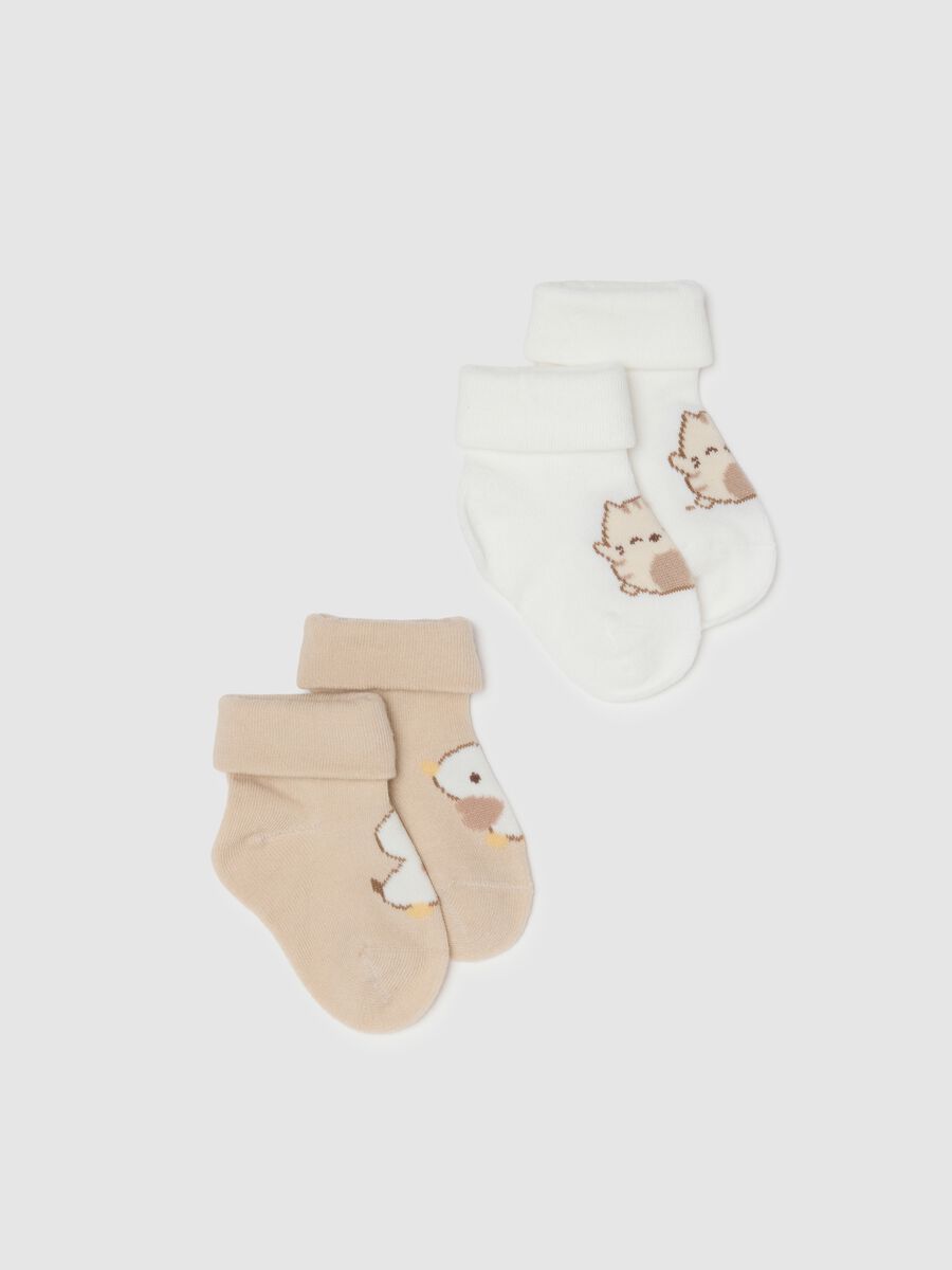 Twin pack of short multicolour cotton blend baby socks with designs_0
