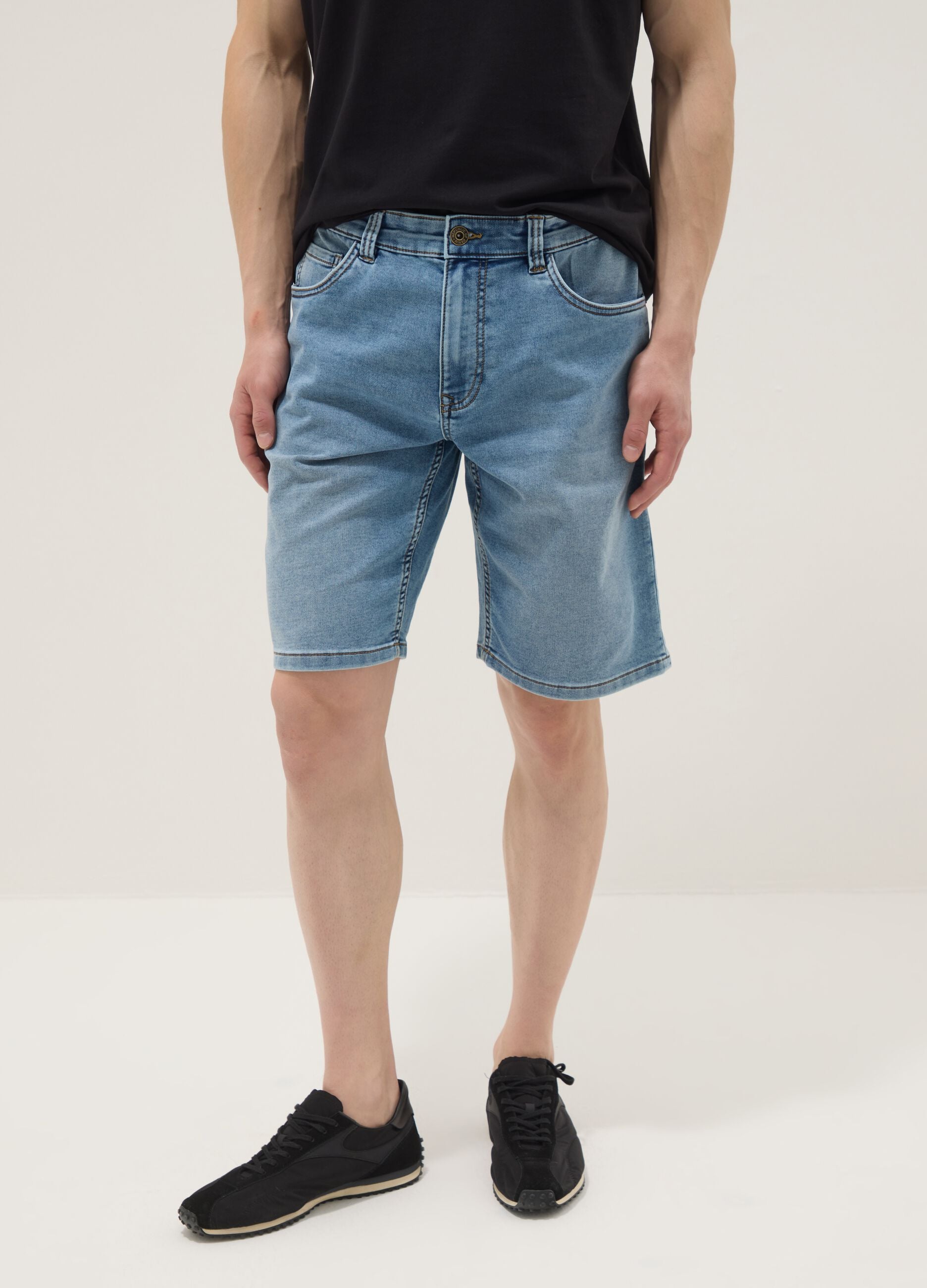 Shorts denim blu in misto cotone elasticizzato regular fit