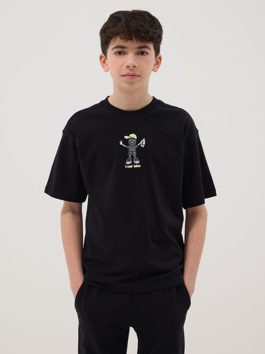 Black pure cotton oversize fit boys' t-shirt with print_0
