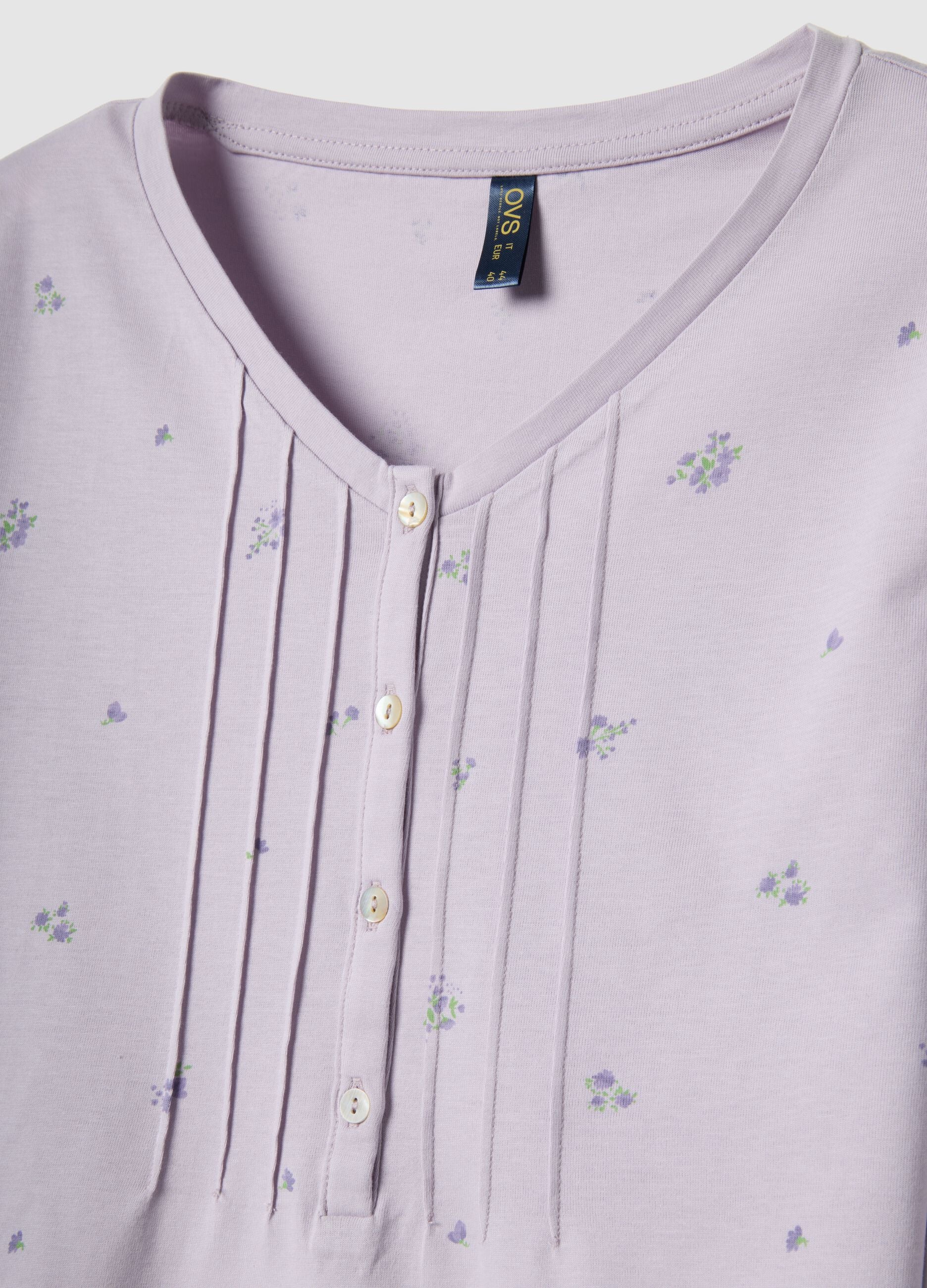 Purple pure cotton pyjamas with serafino collar and floral pattern