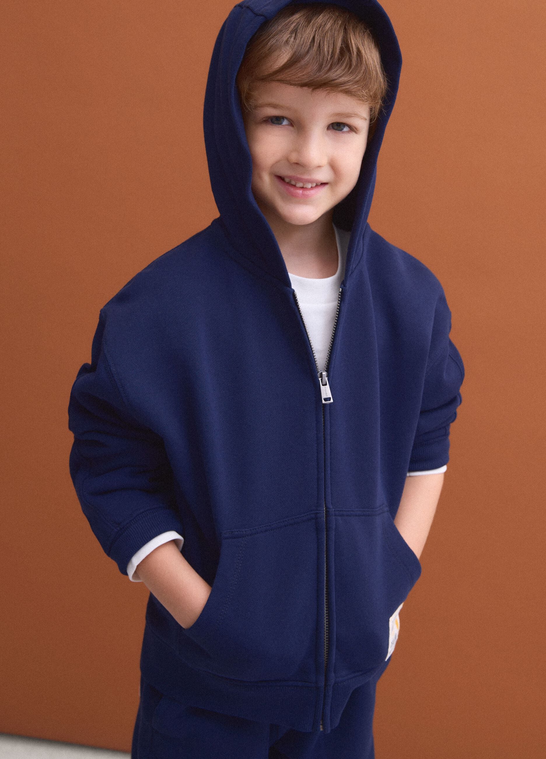 Blue pure cotton hoodie with regular fit for boys