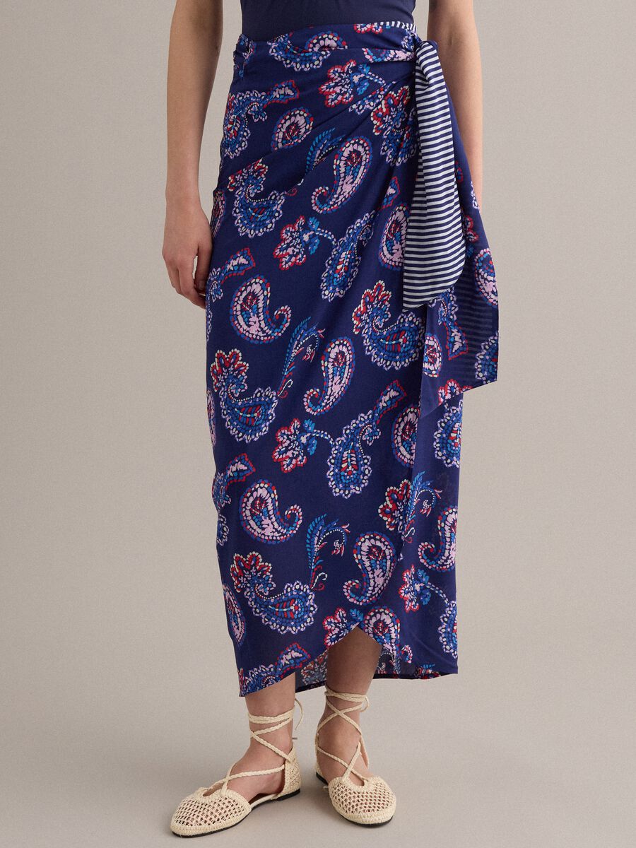 Pareo blu in pura viscosa con stampa paisley_1