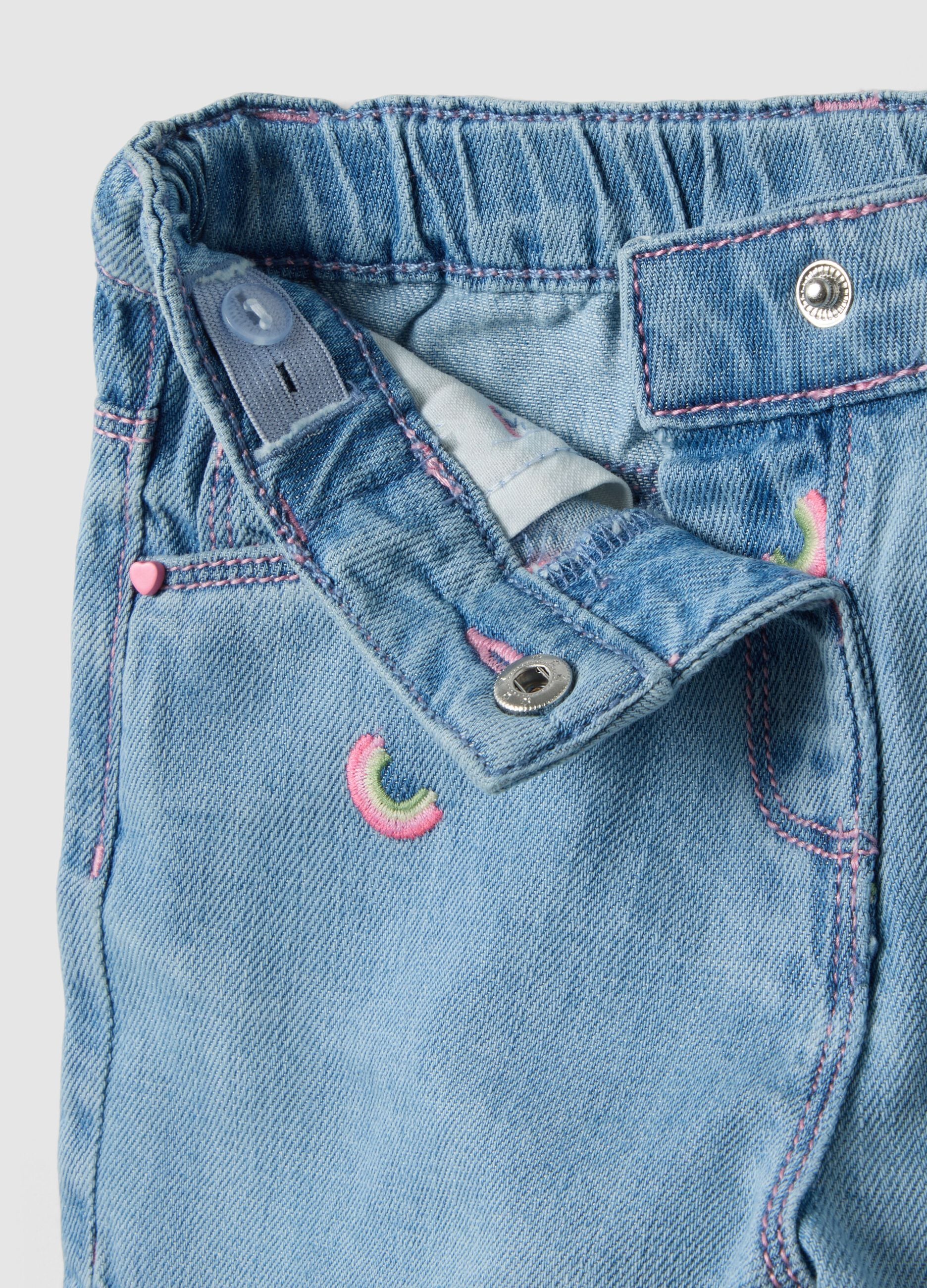 Blue denim cotton blend shorts for girls, regular fit, with embroidery