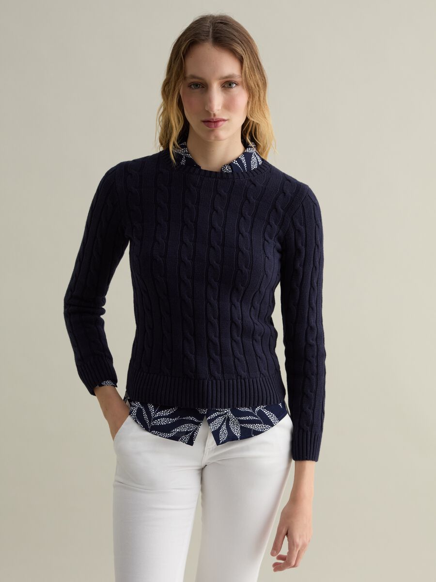 Ribbed pullover with cable-knit design_0